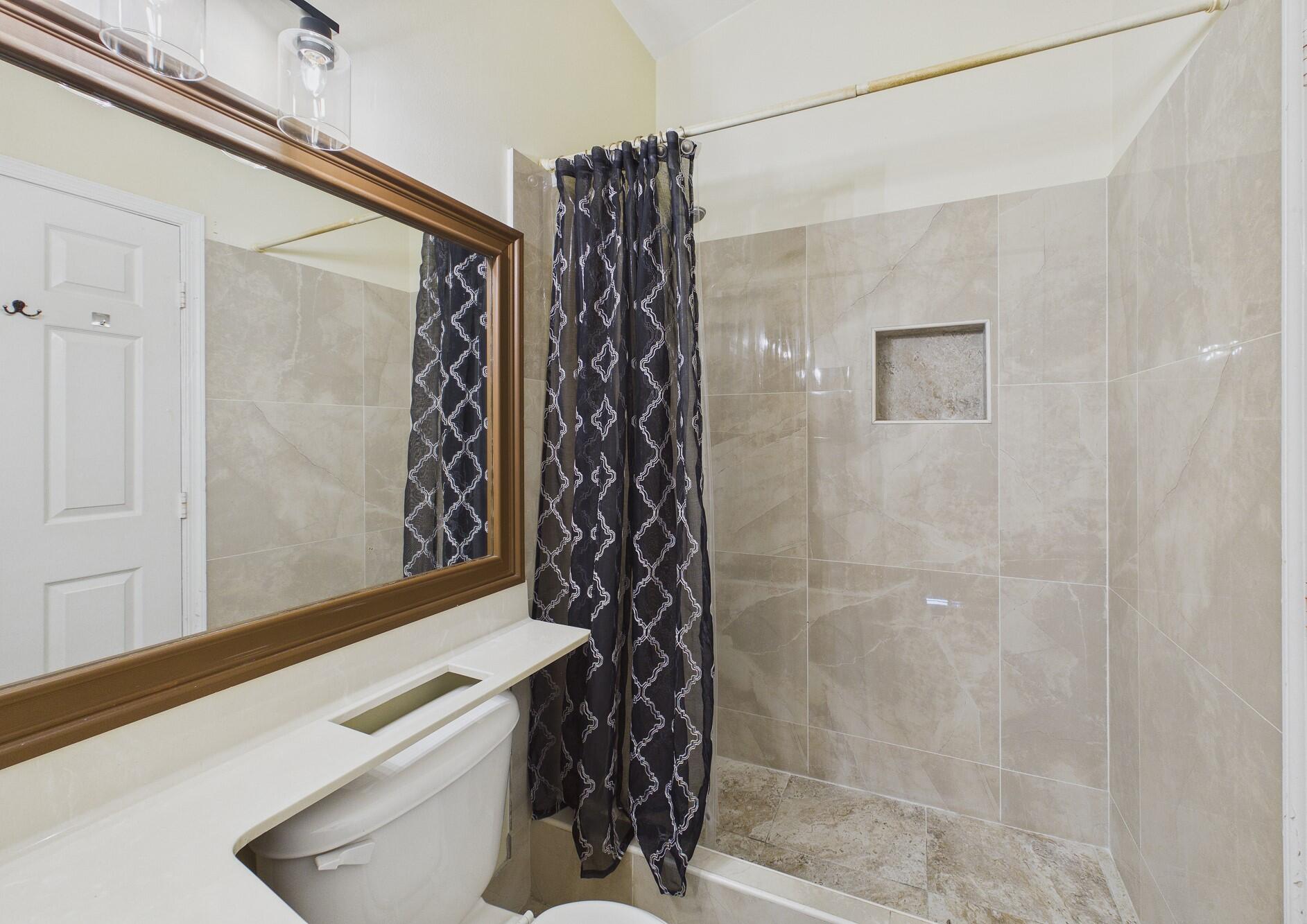 property viewer photo 33