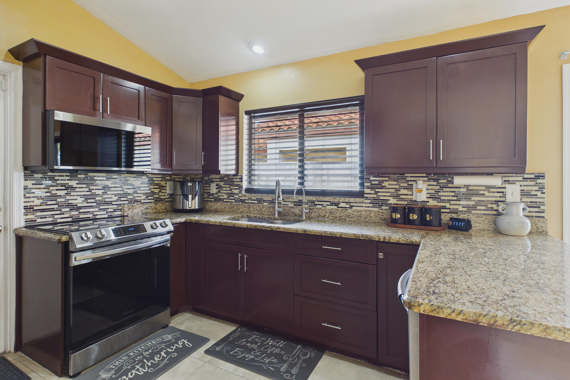 property viewer photo 5