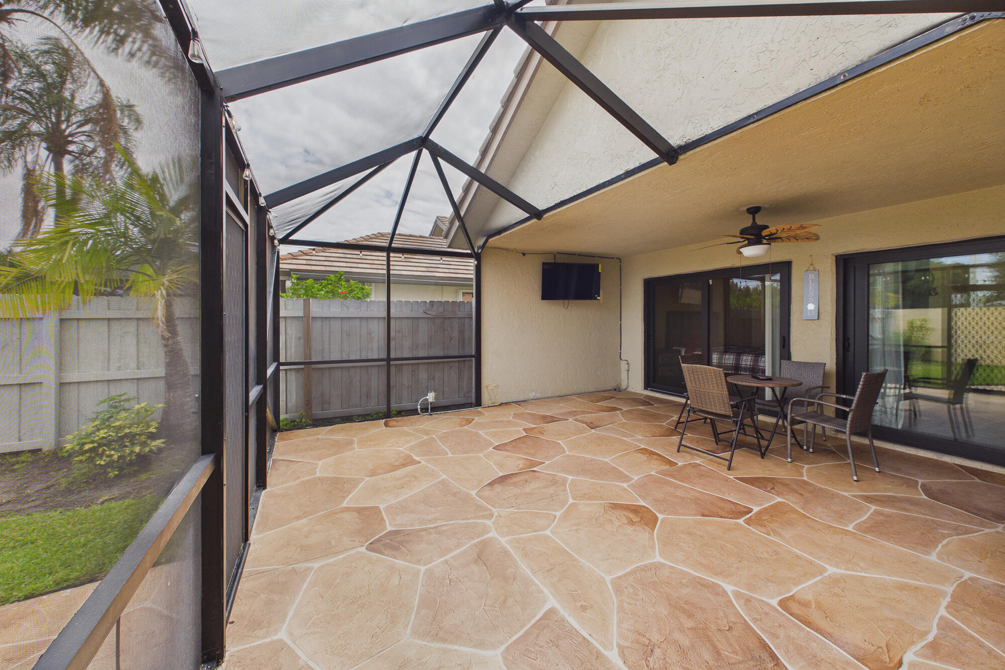 property viewer photo 9