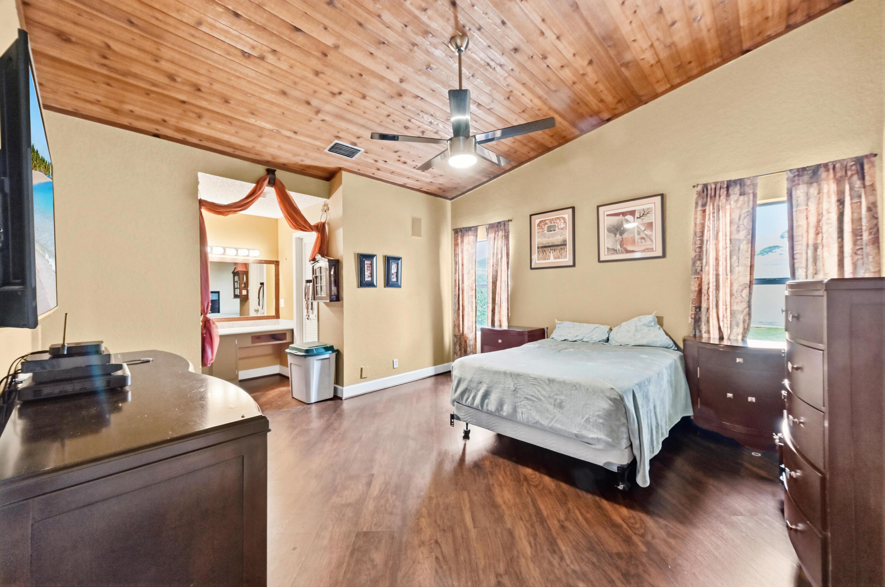 property viewer photo 11