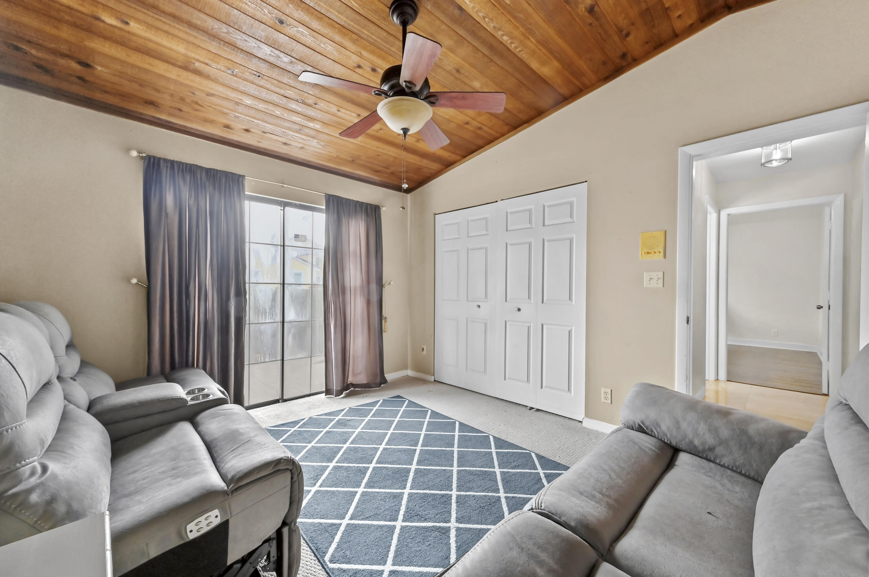 property viewer photo 14