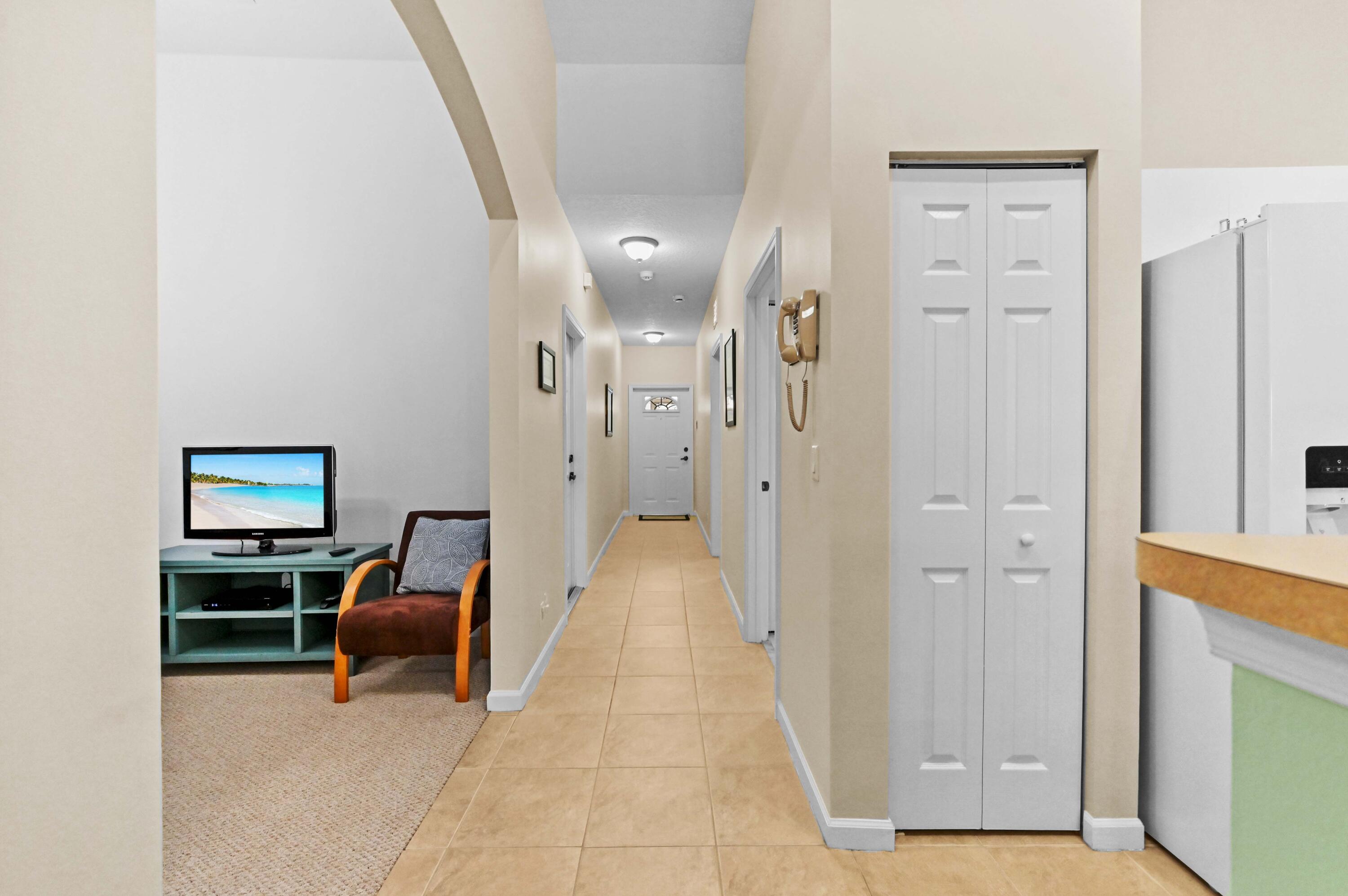 property viewer photo 4