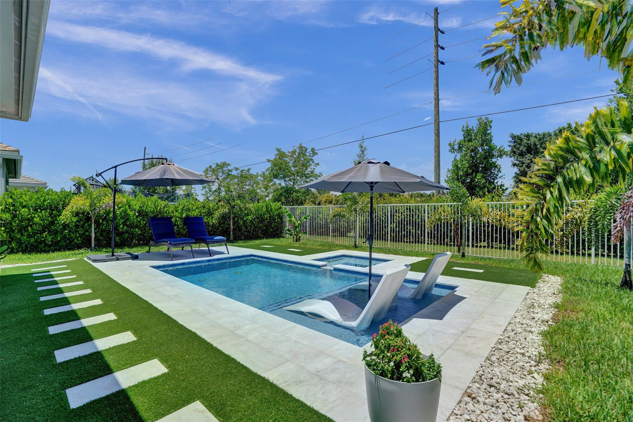 main property photo 89