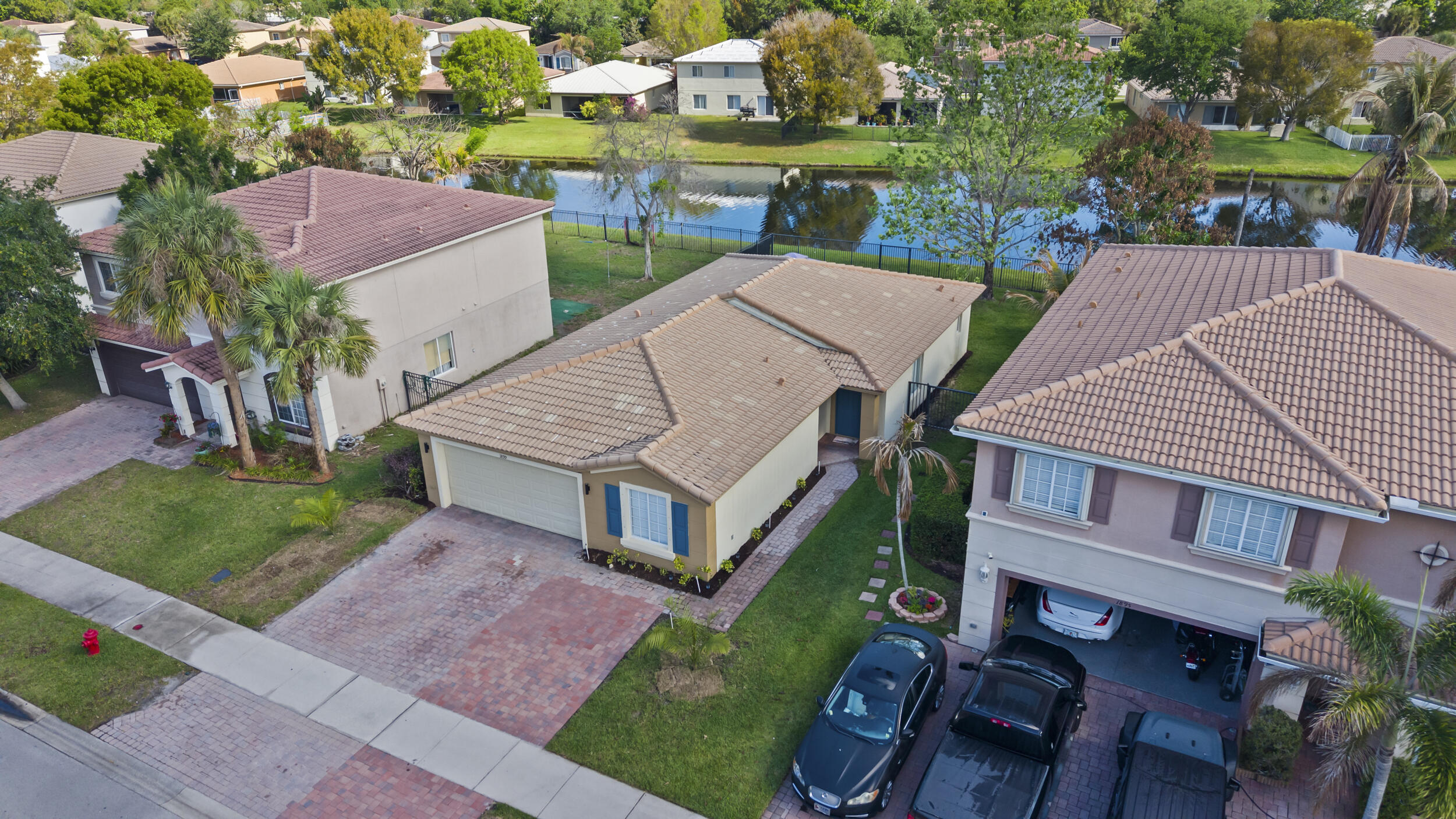 main property photo 29