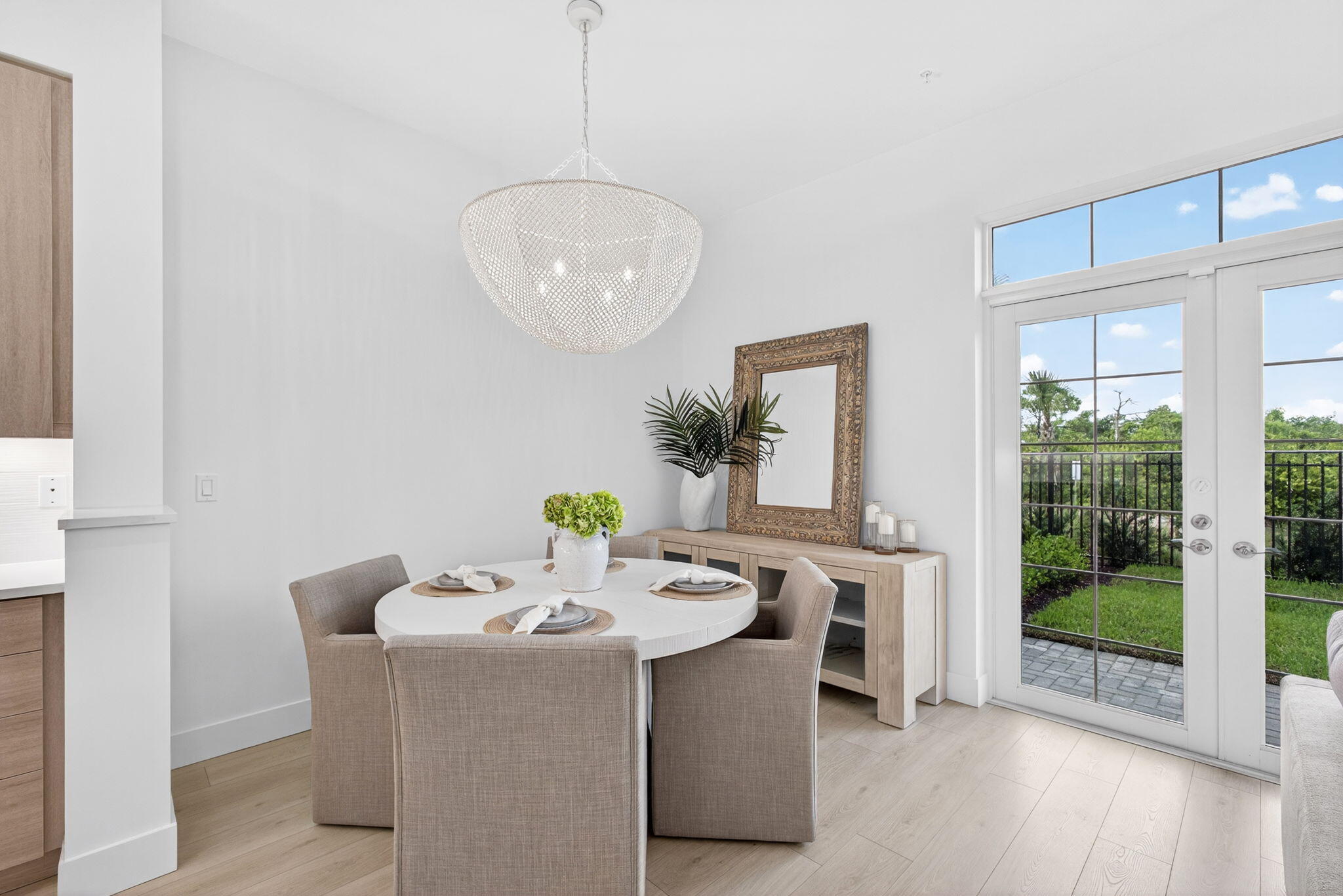 property viewer photo 6