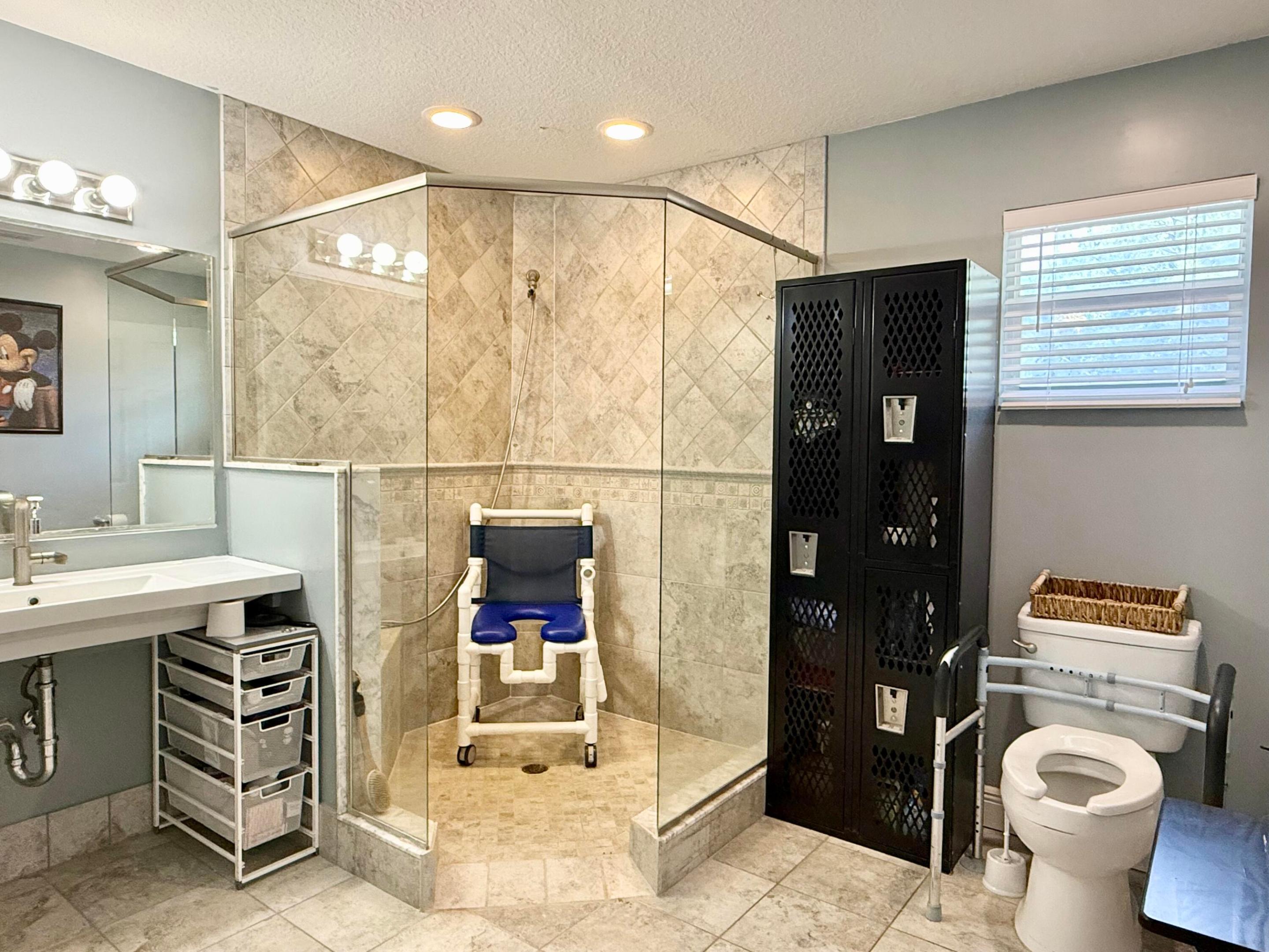 main property photo 74