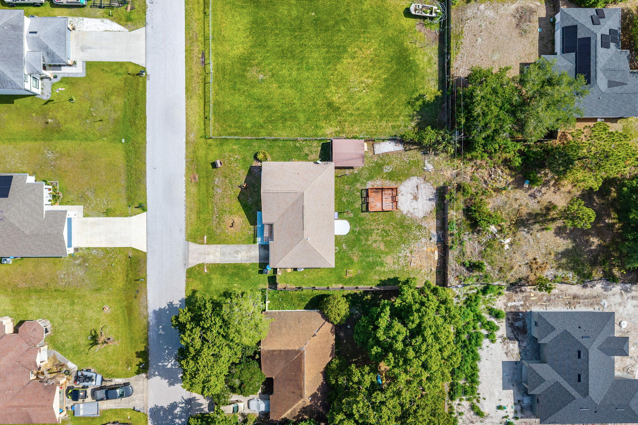 main property photo 28