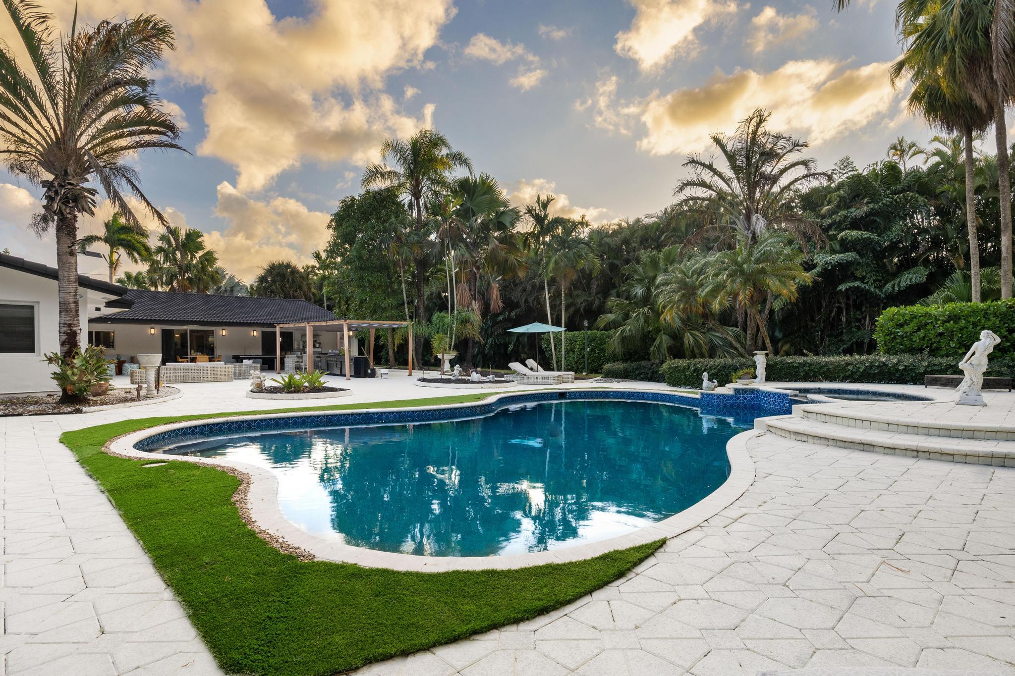 main property photo 74