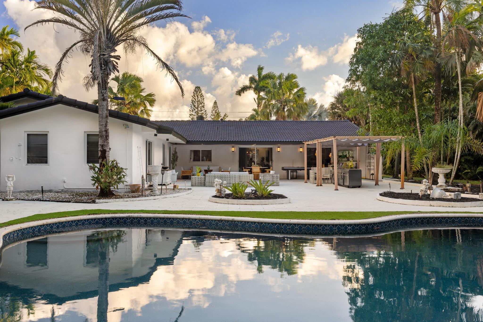 main property photo 75