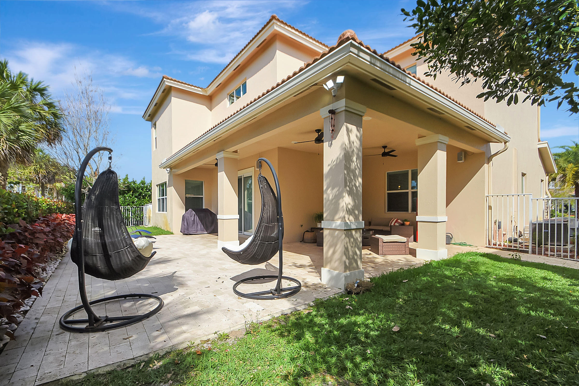 main property photo 51