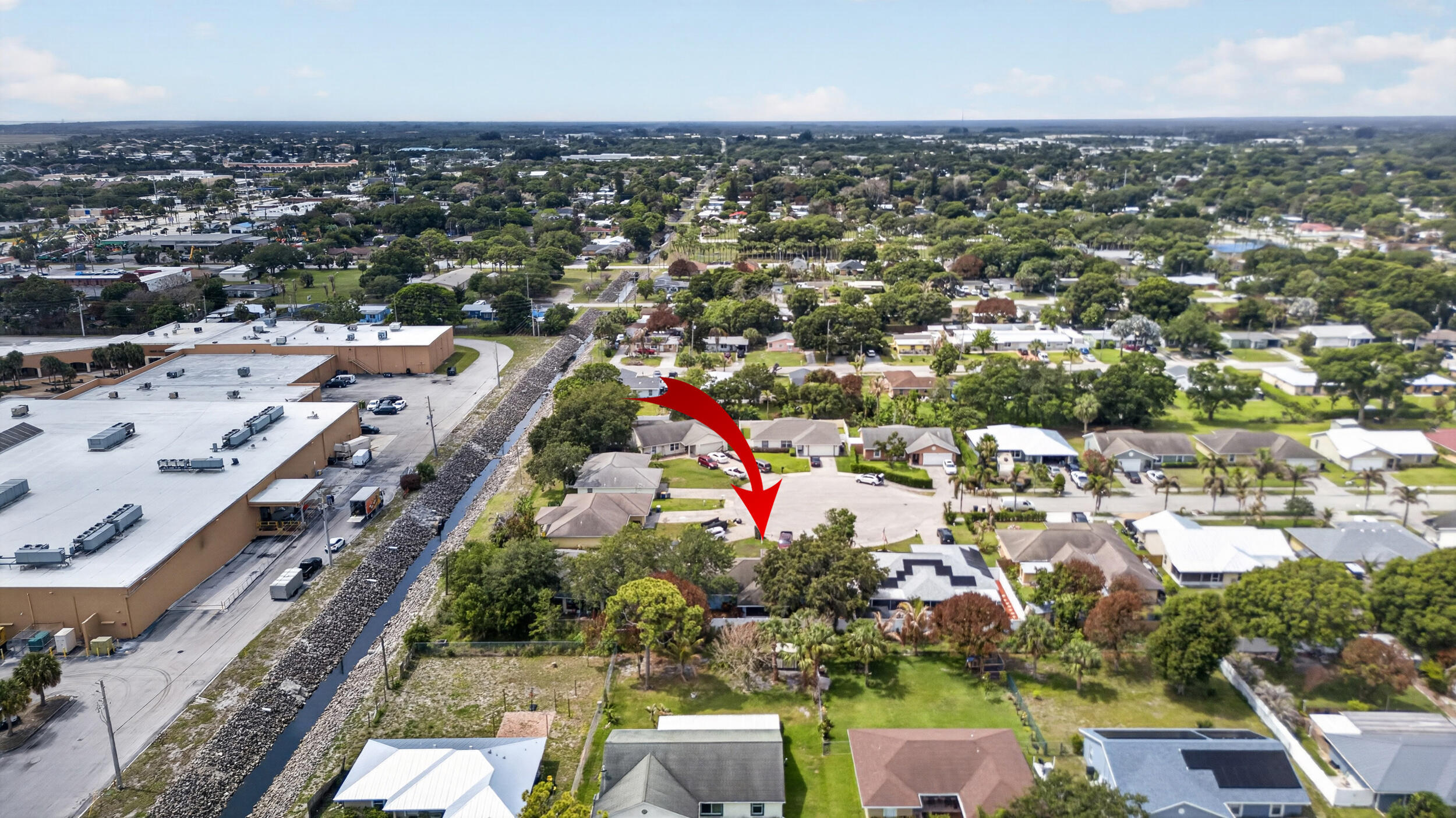 main property photo 31