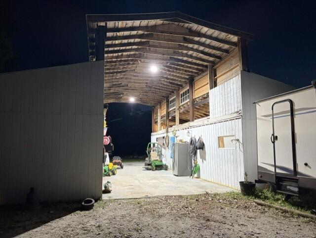 main property photo 11