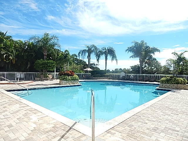 property viewer photo 2