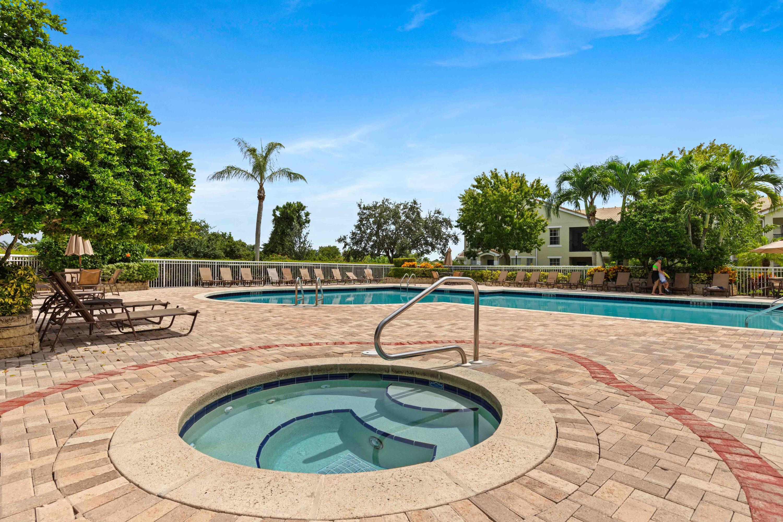property viewer photo 26
