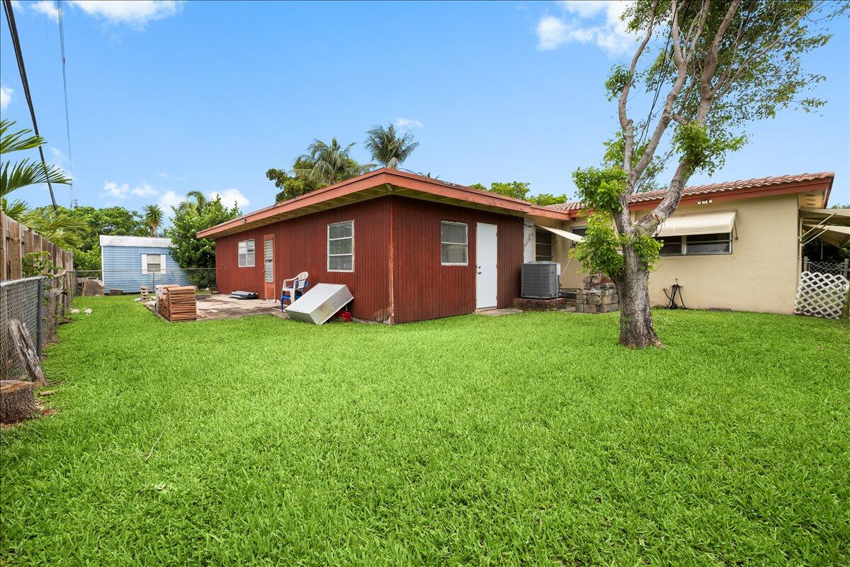 main property photo 23