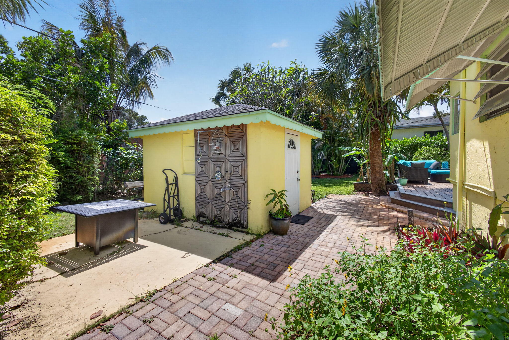 main property photo 49