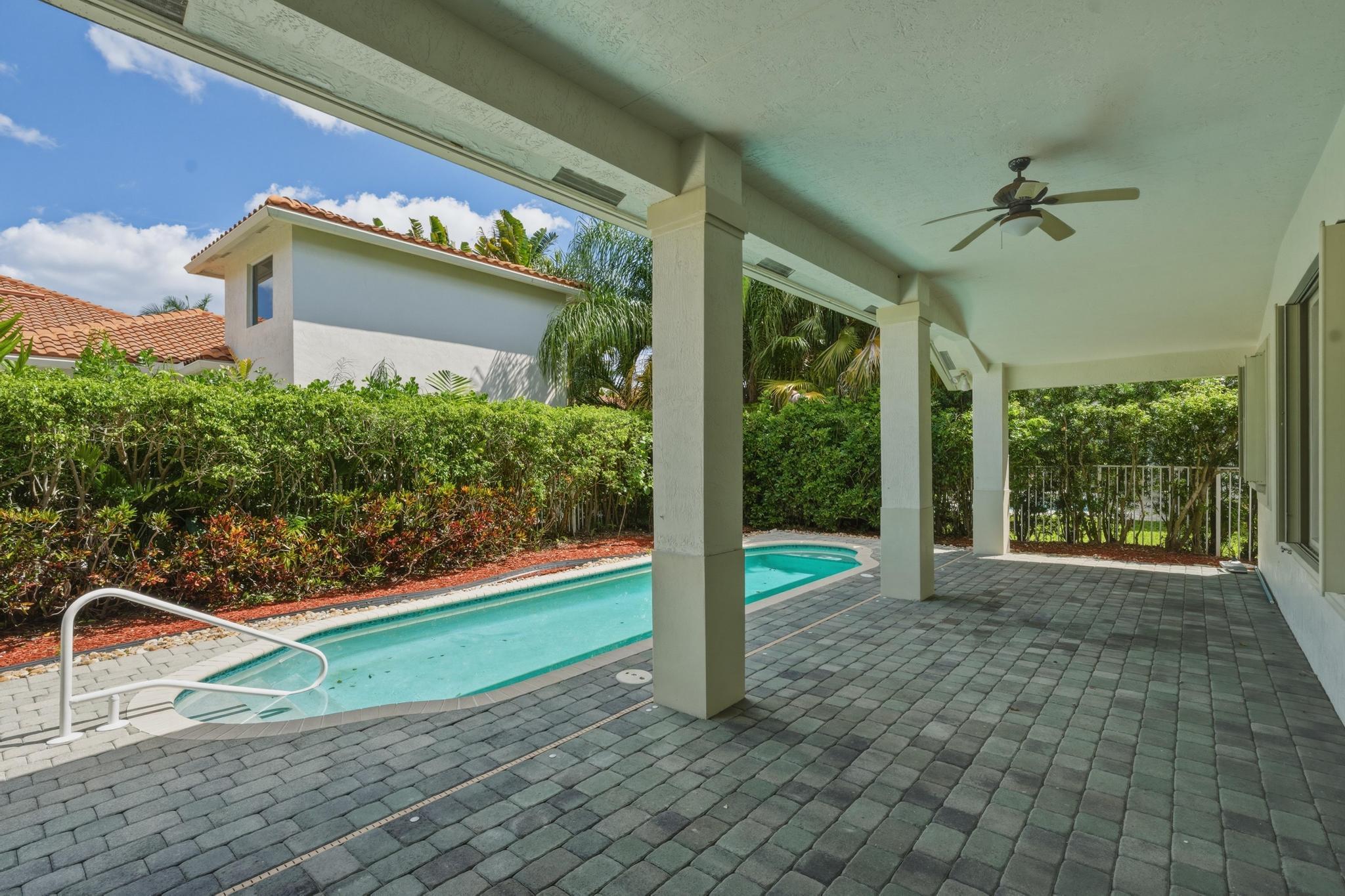 main property photo 30