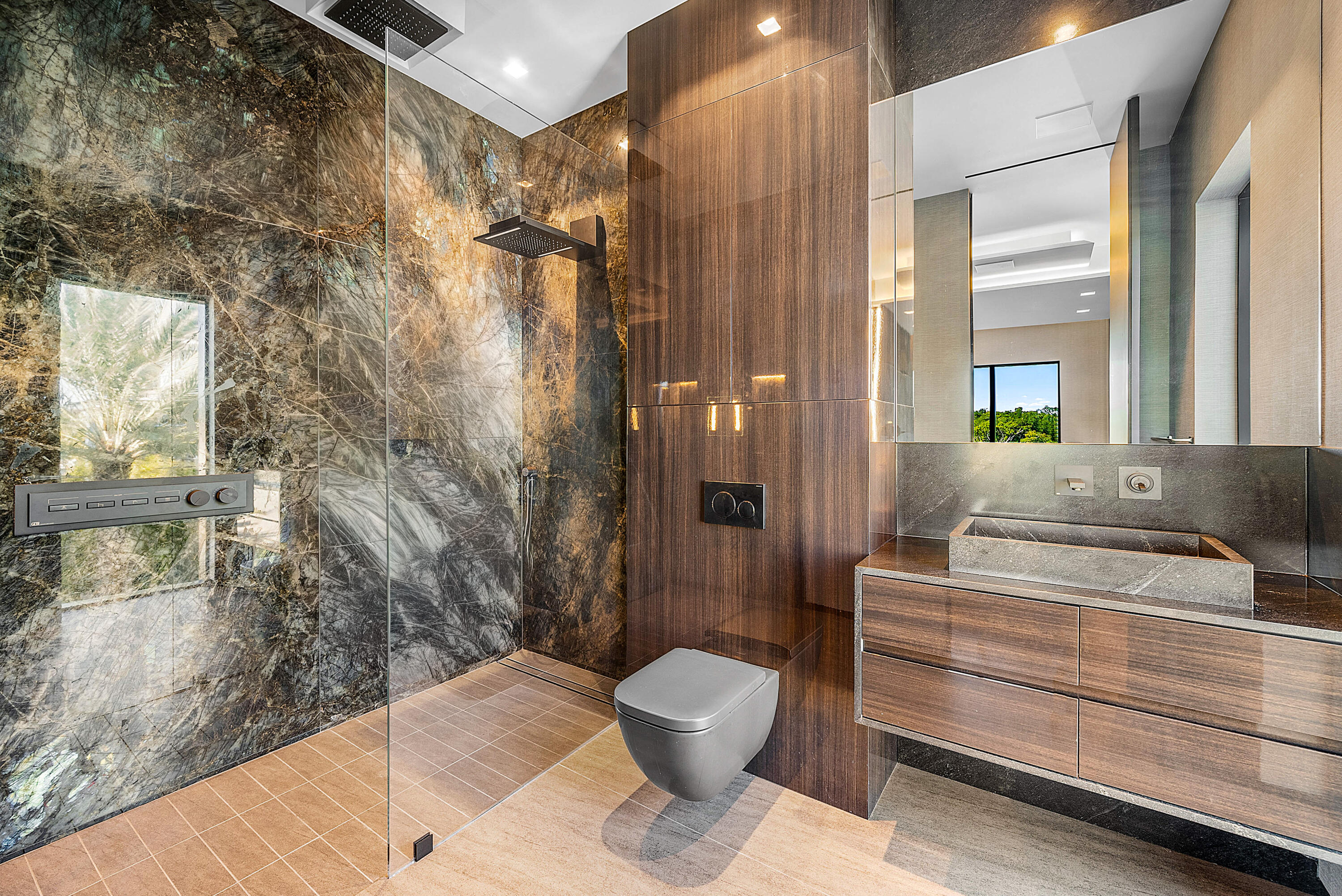 main property photo 80
