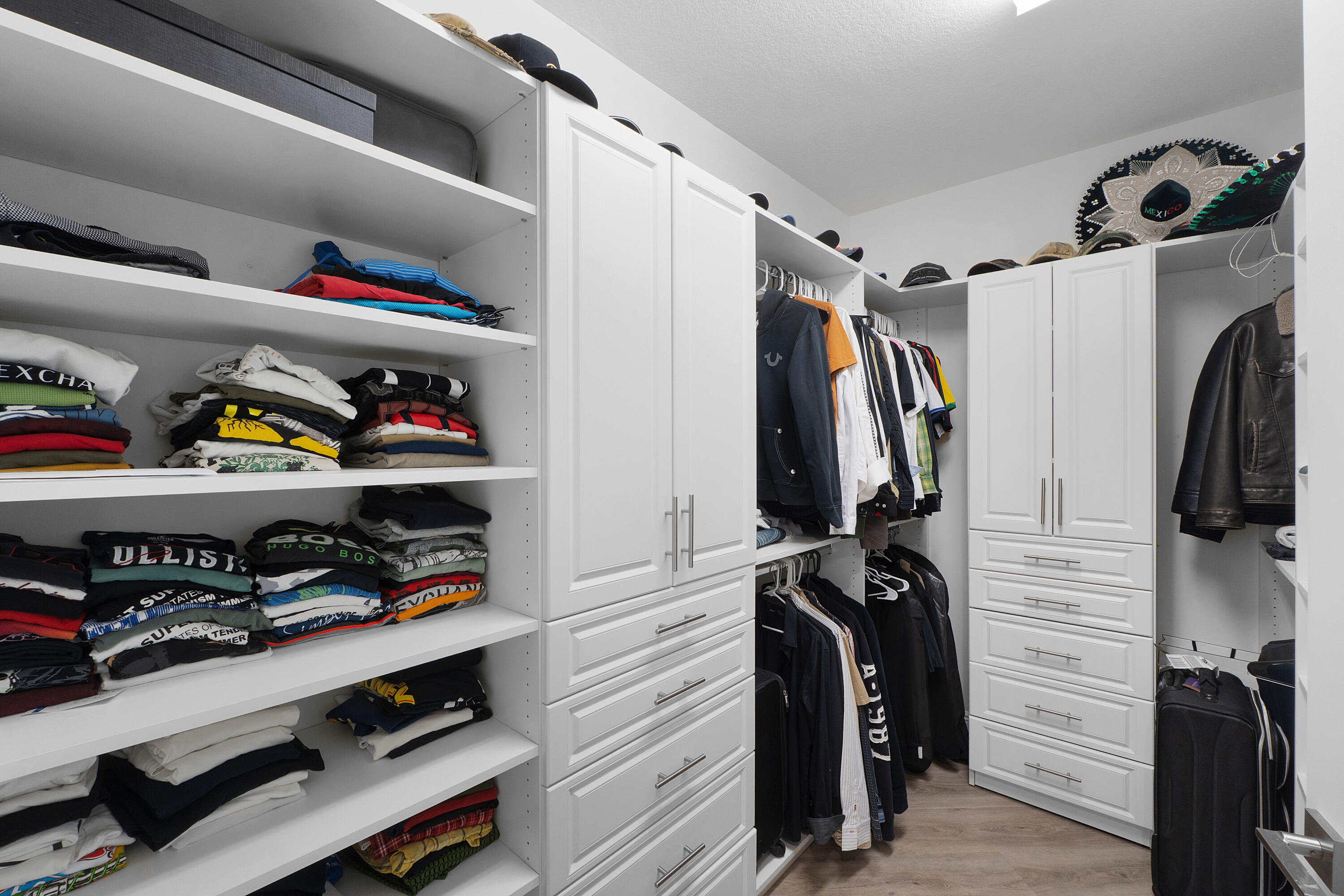 main property photo 13