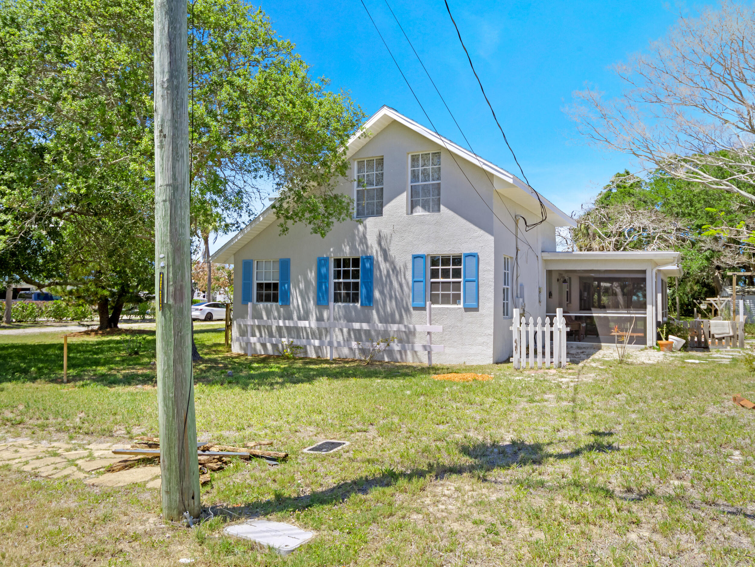 main property photo 32