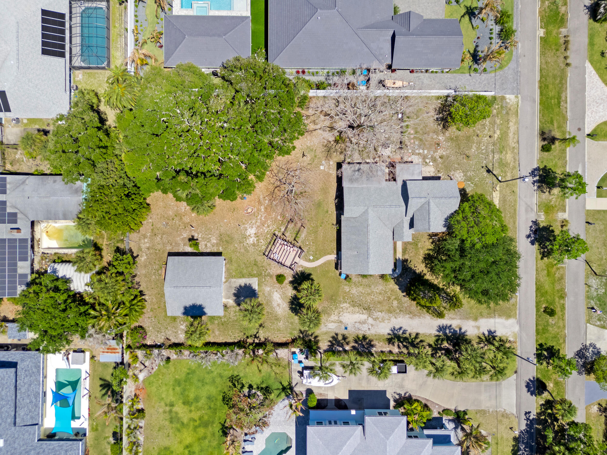 main property photo 46
