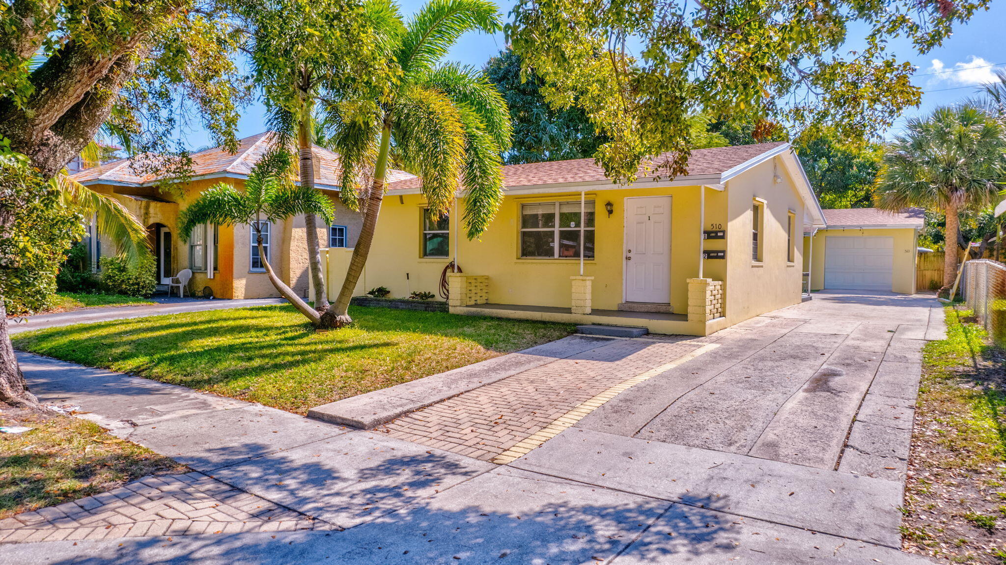 main property photo 28