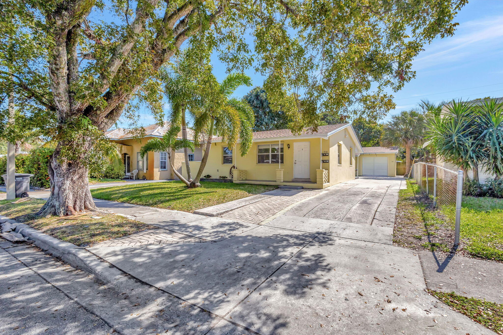 main property photo 4