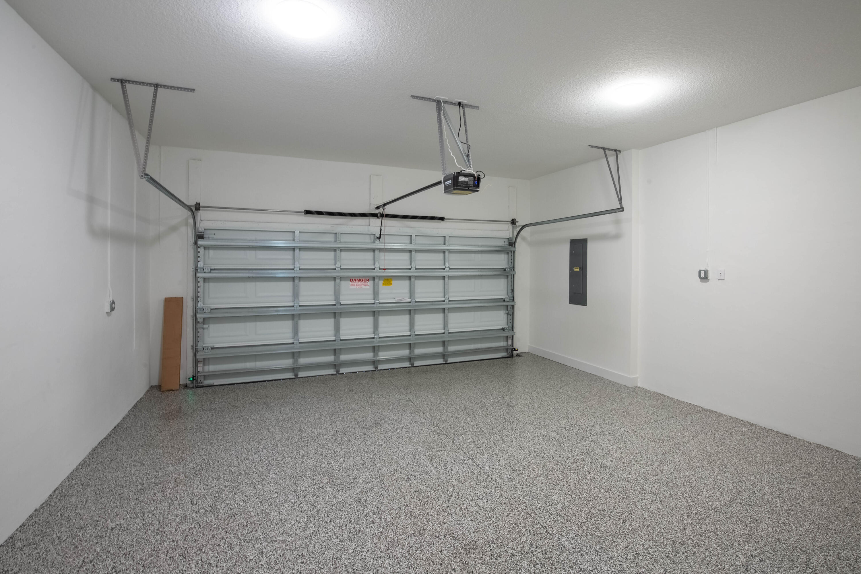 main property photo 99