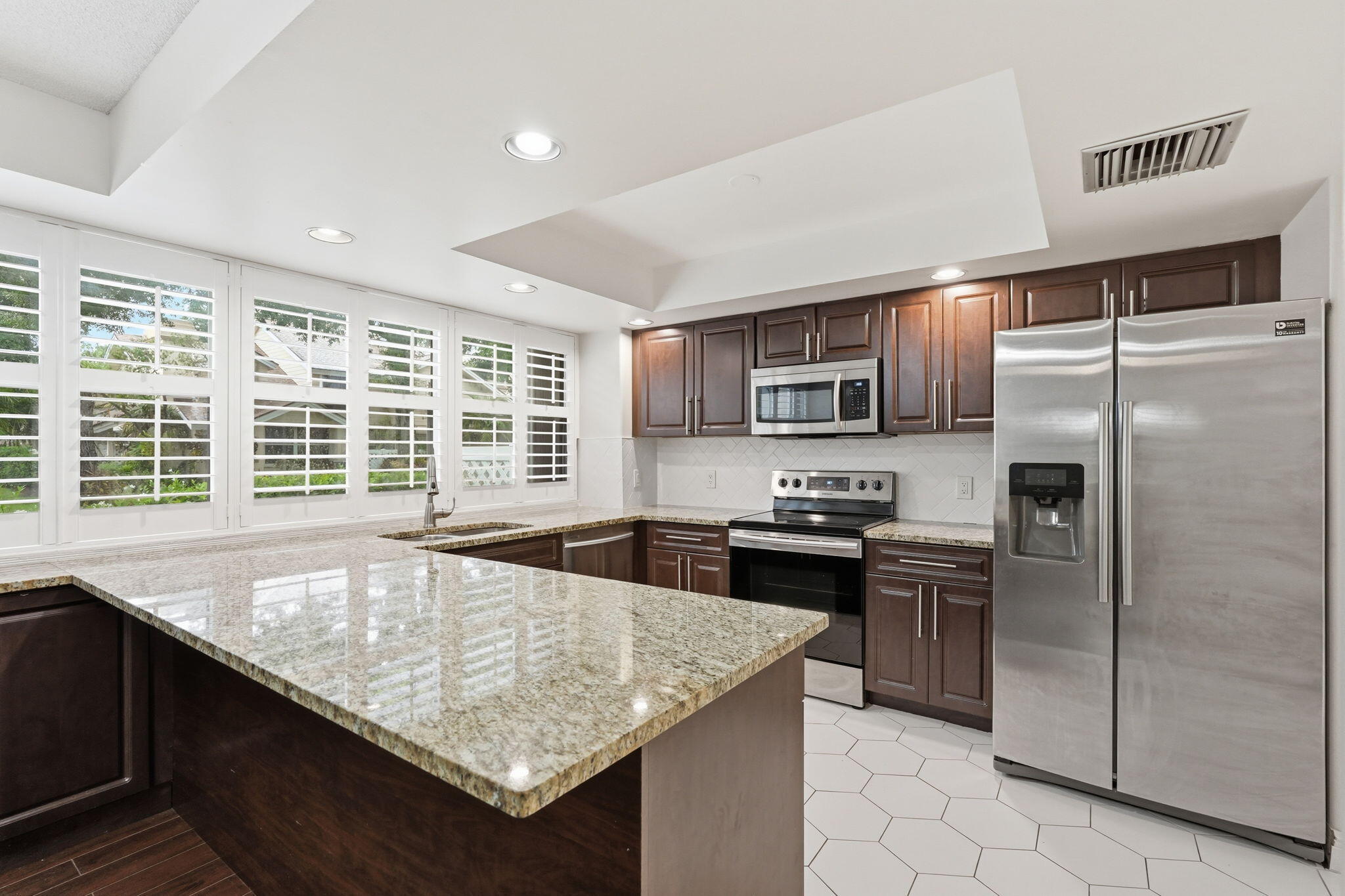 property viewer photo 11