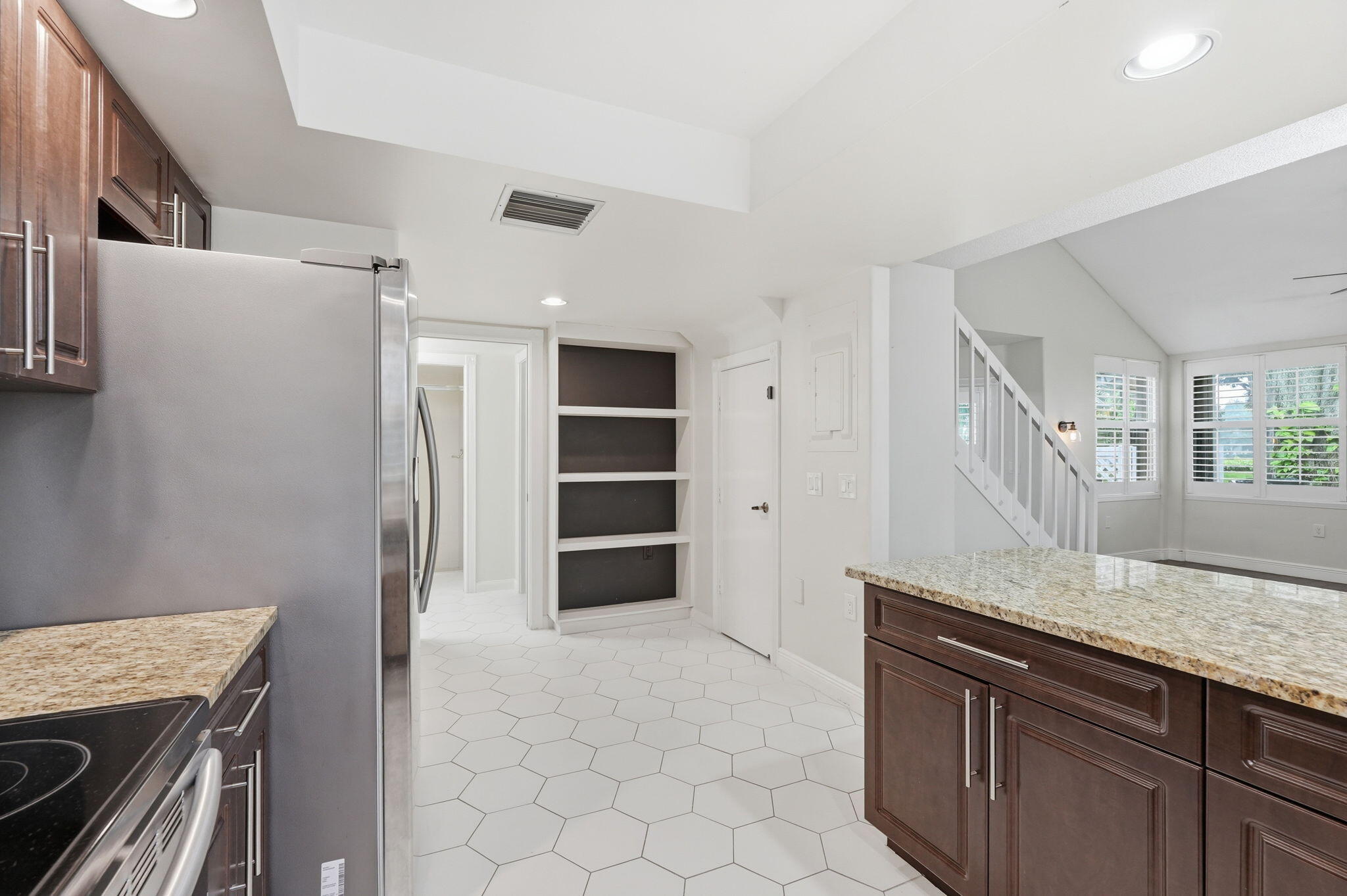 property viewer photo 14