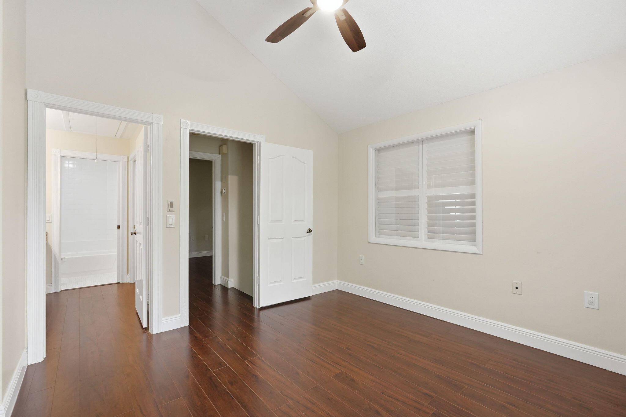 property viewer photo 28