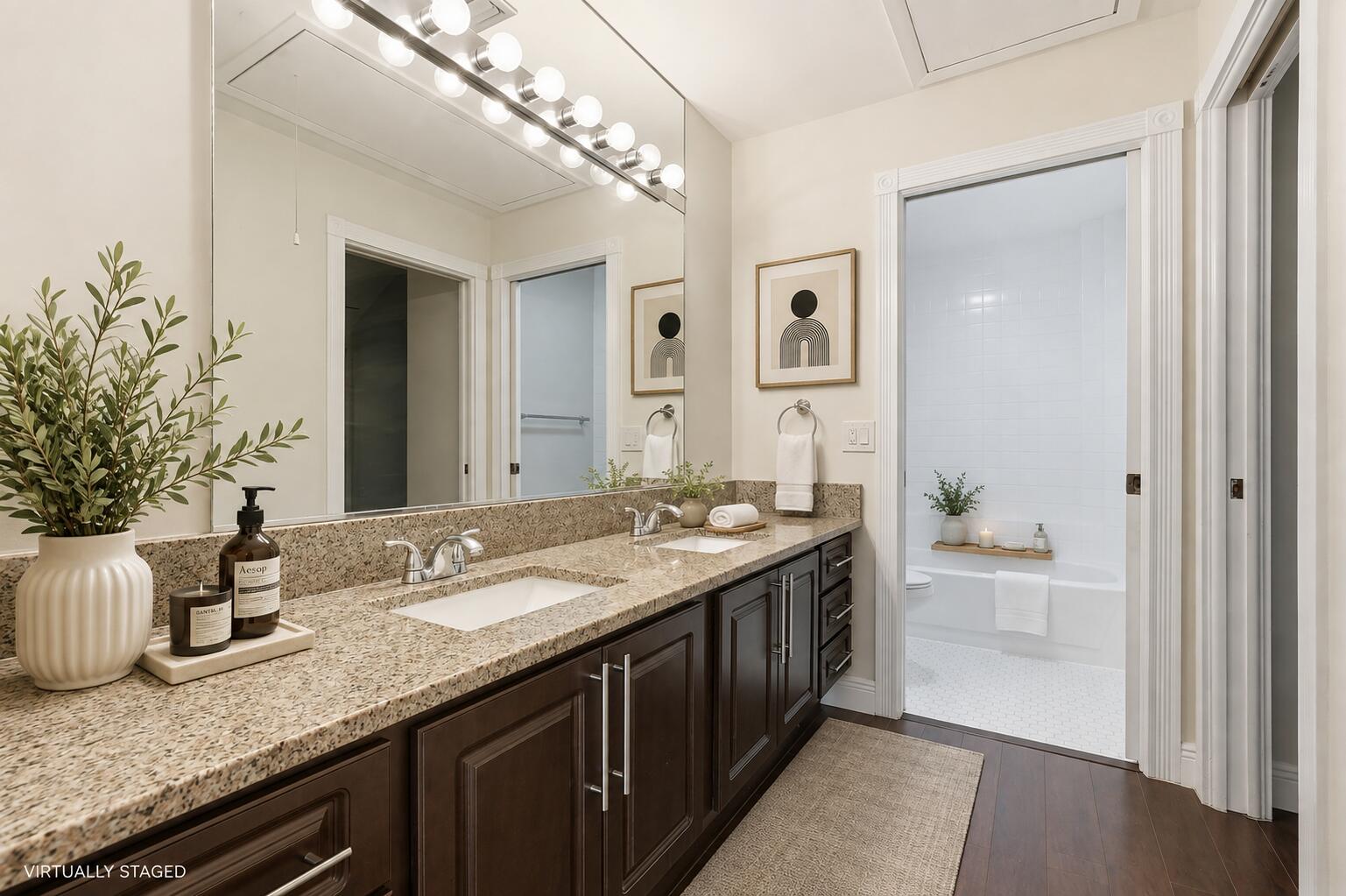 property viewer photo 30