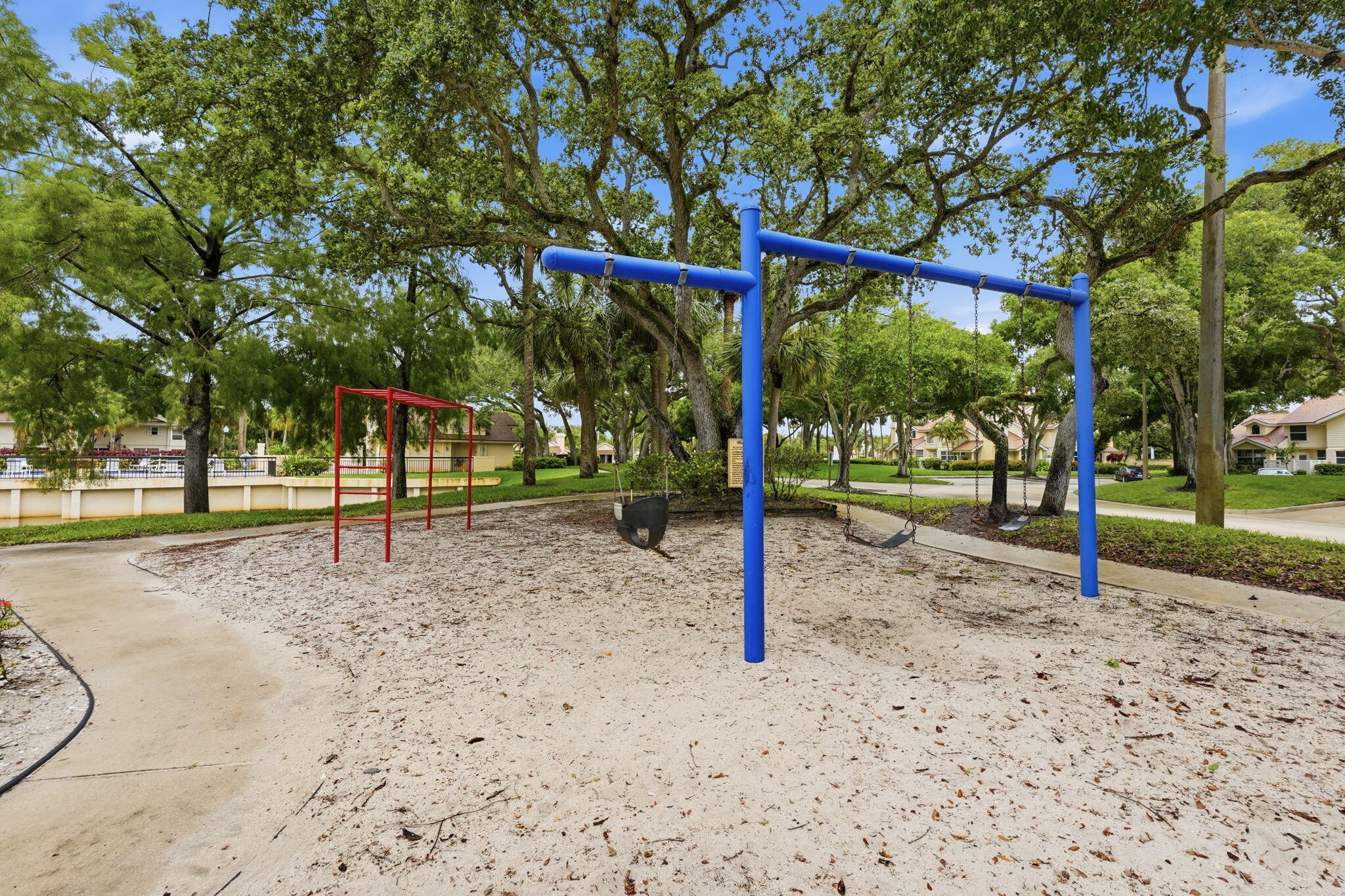 property viewer photo 36