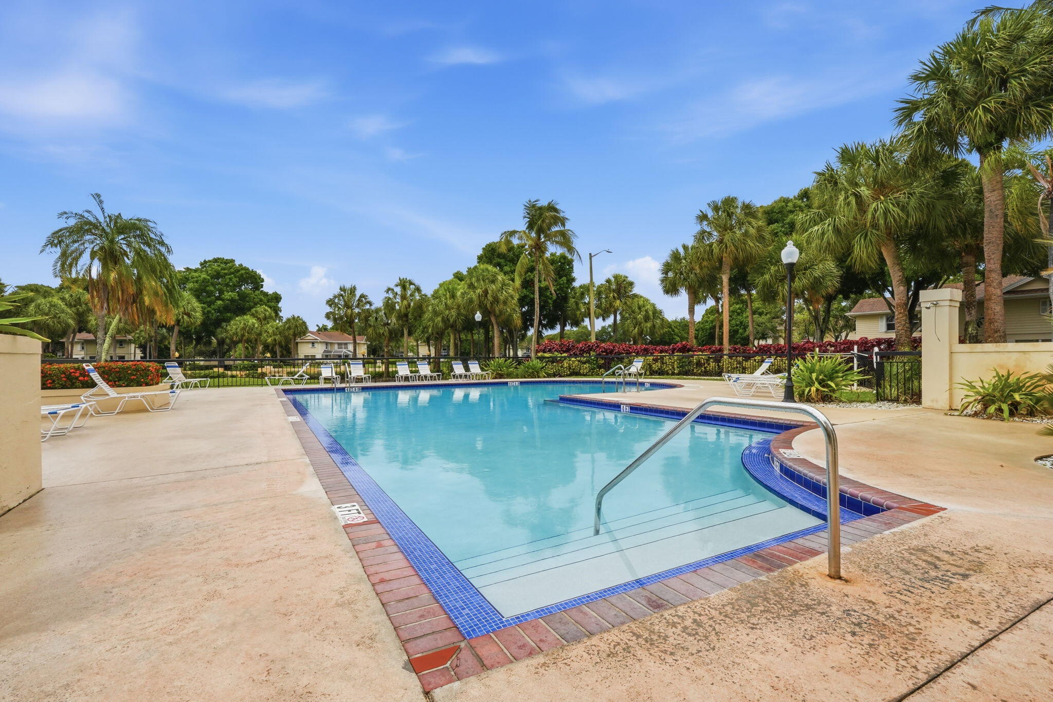 property viewer photo 37