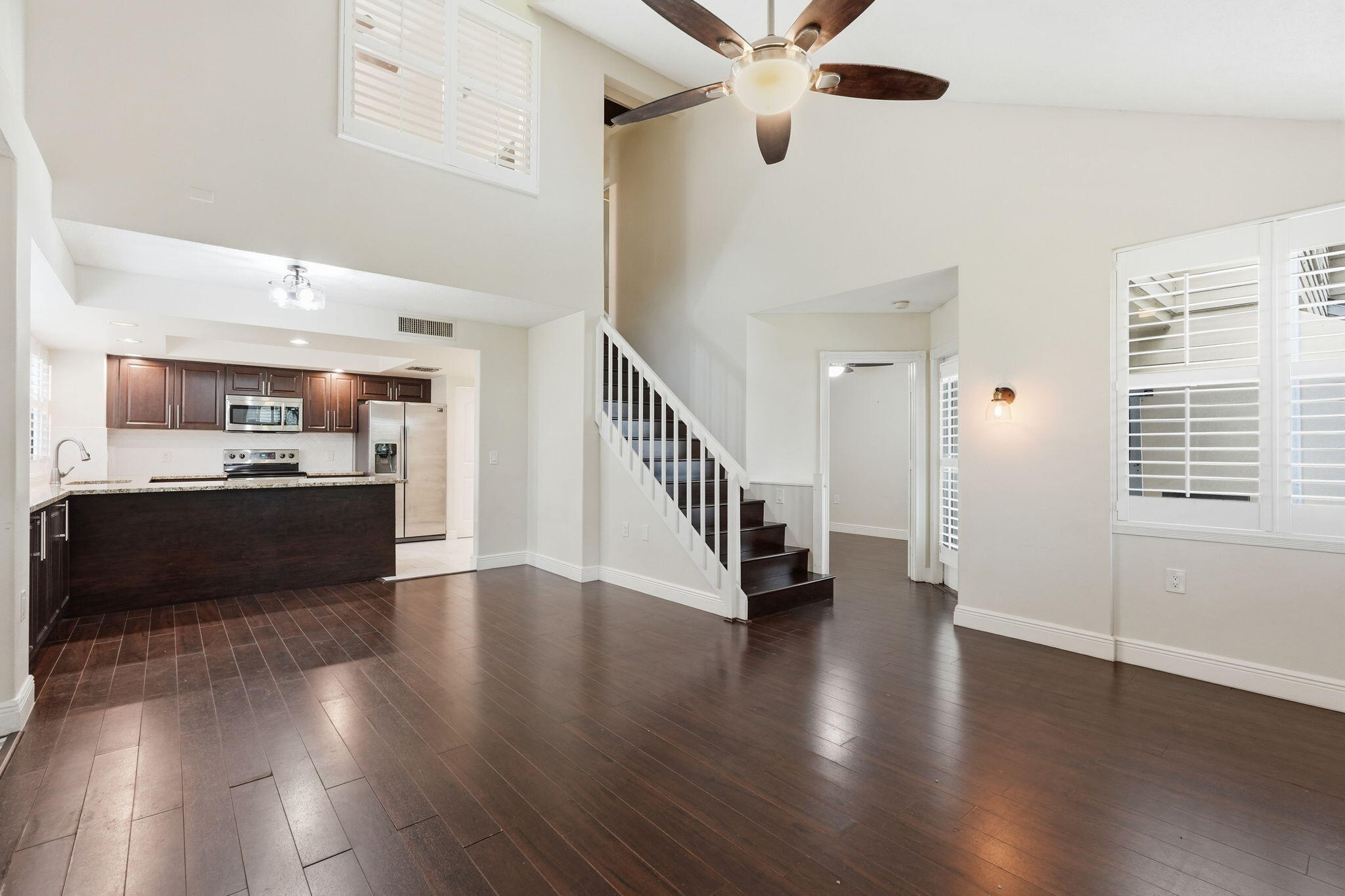 property viewer photo 7