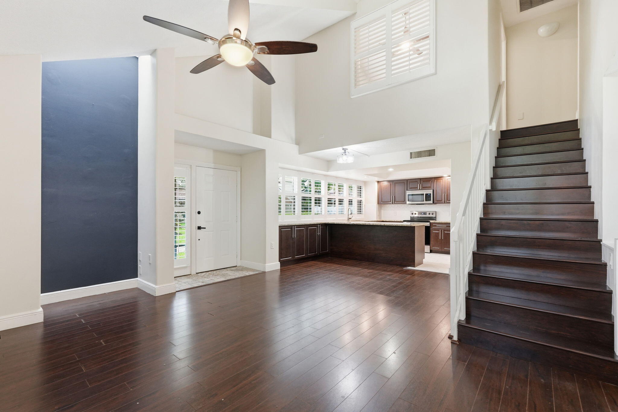 property viewer photo 8