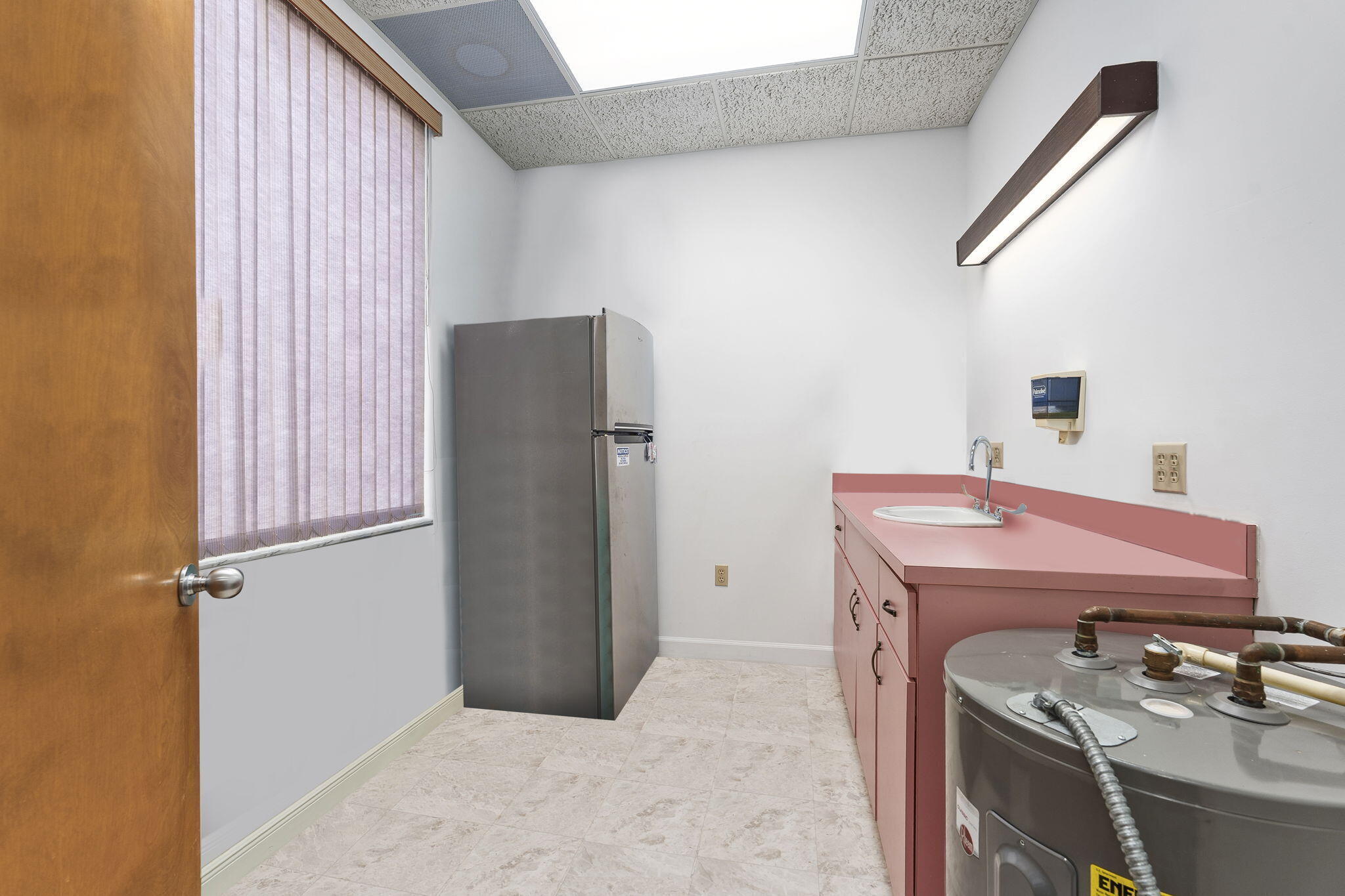 main property photo 13