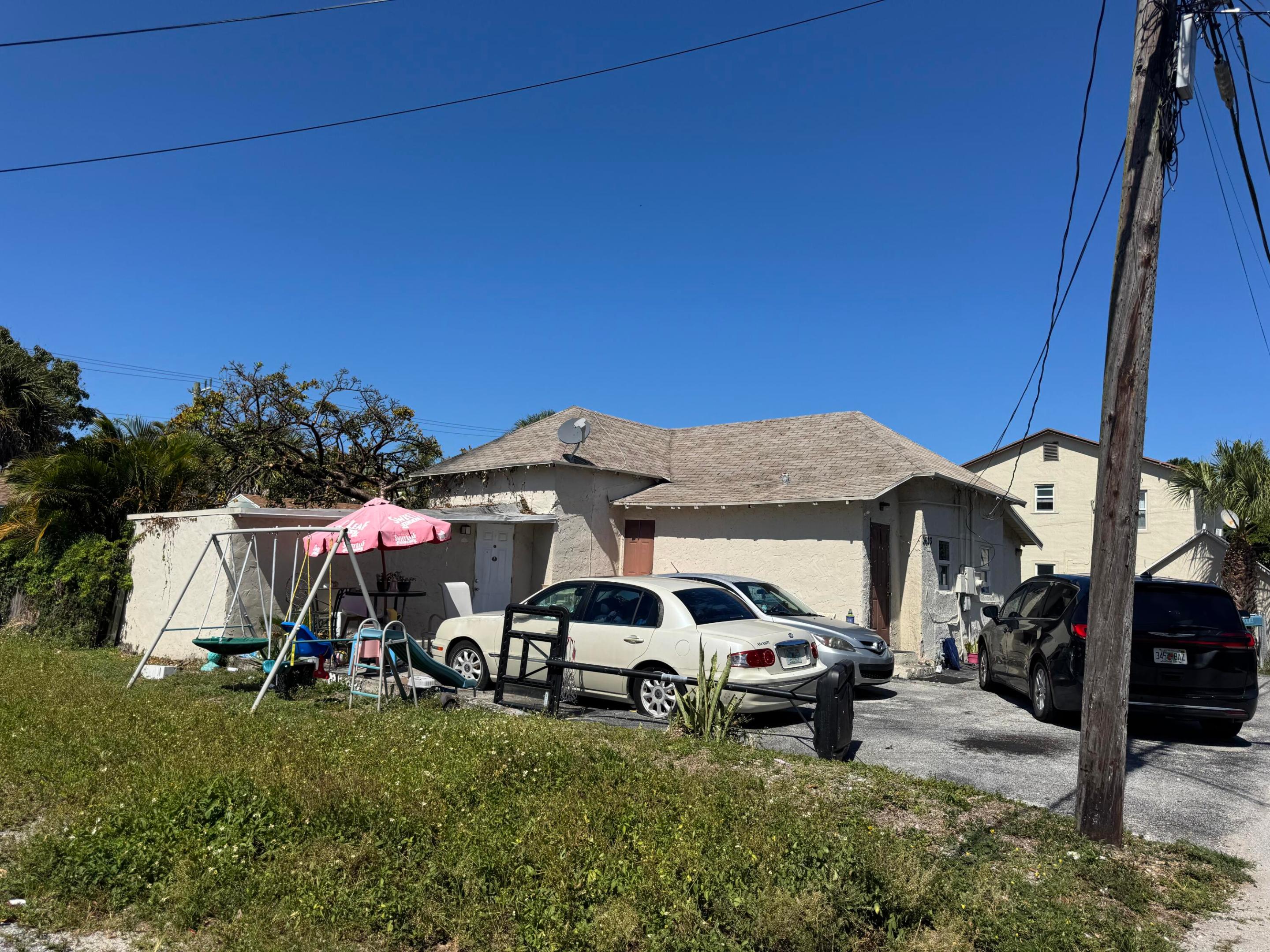 main property photo 5
