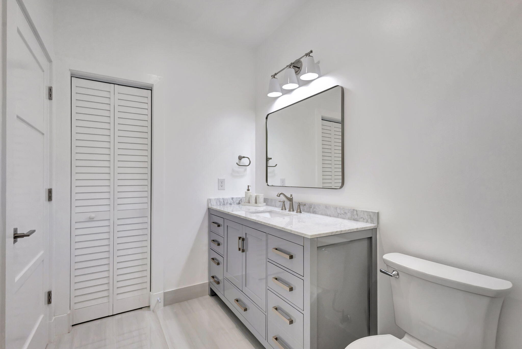 main property photo 78