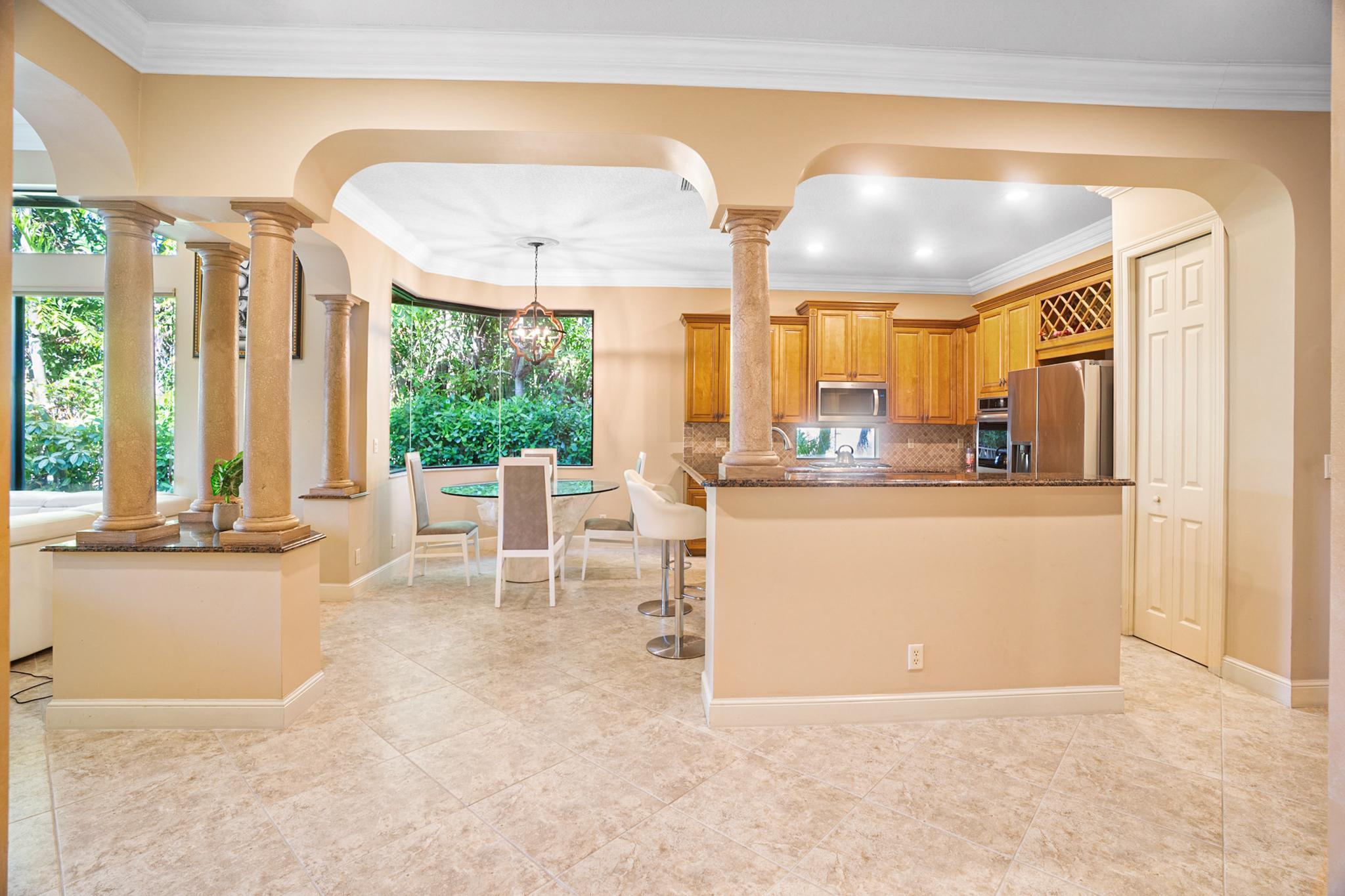 main property photo 9
