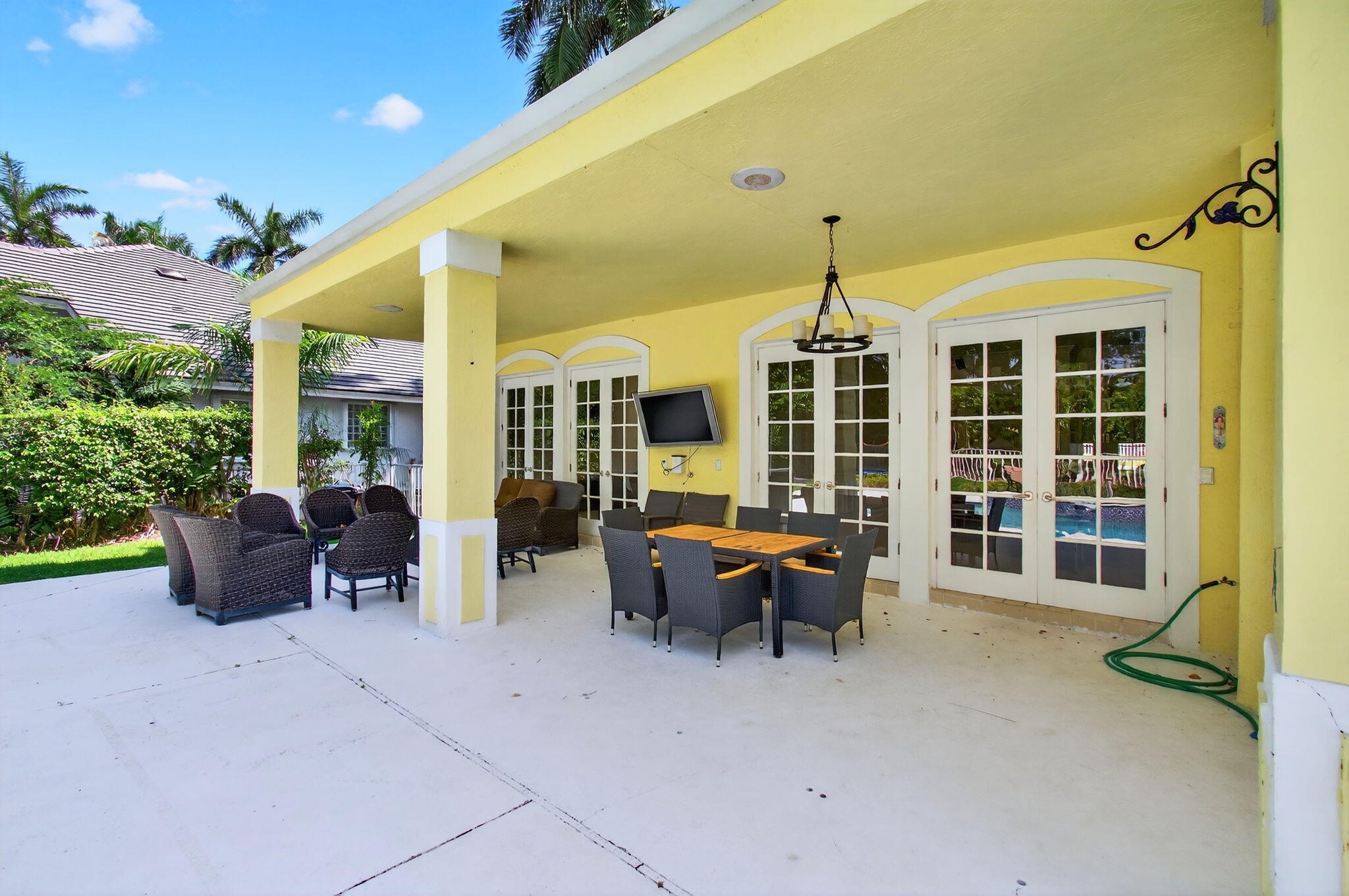 main property photo 45