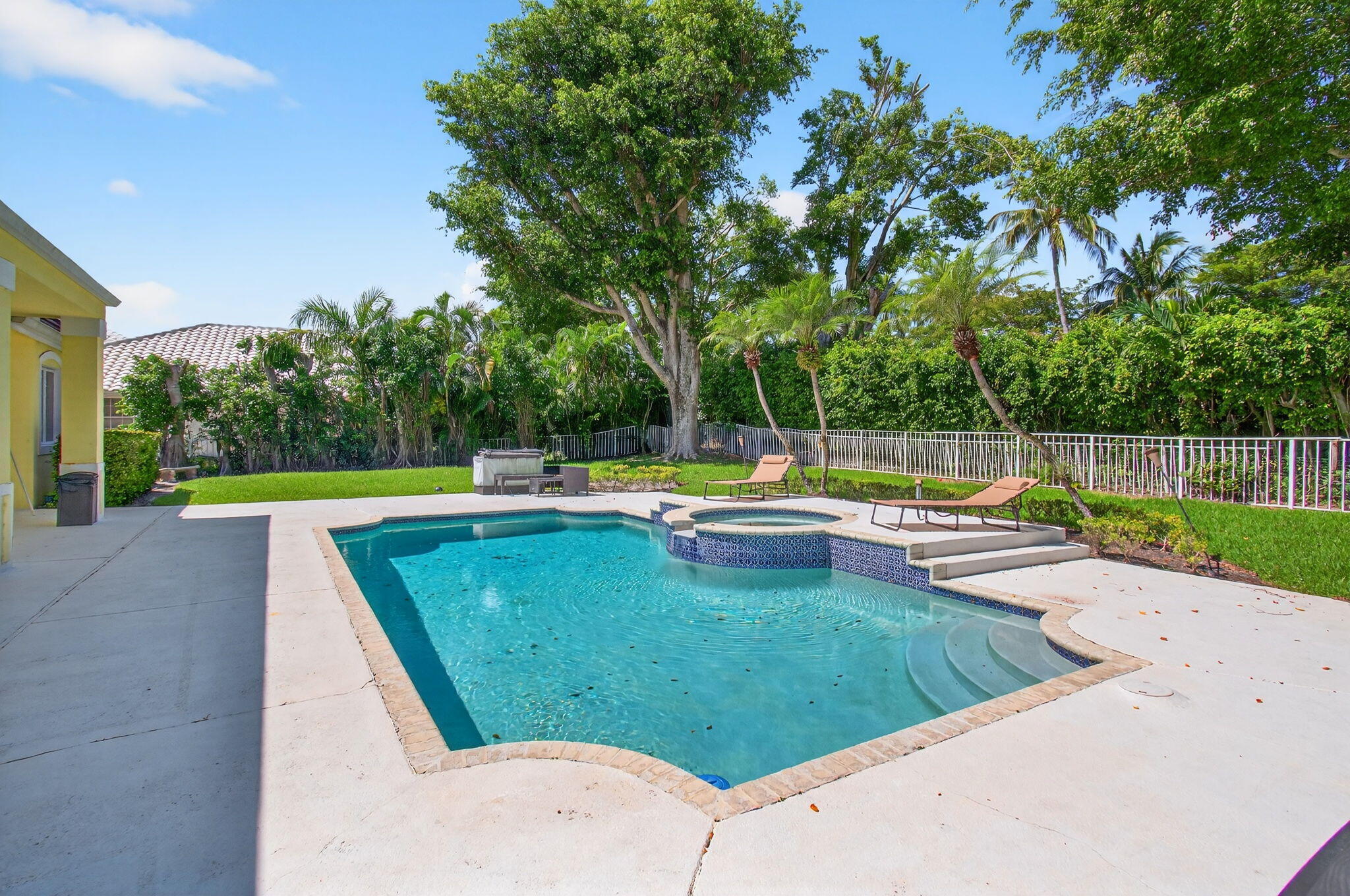 main property photo 53
