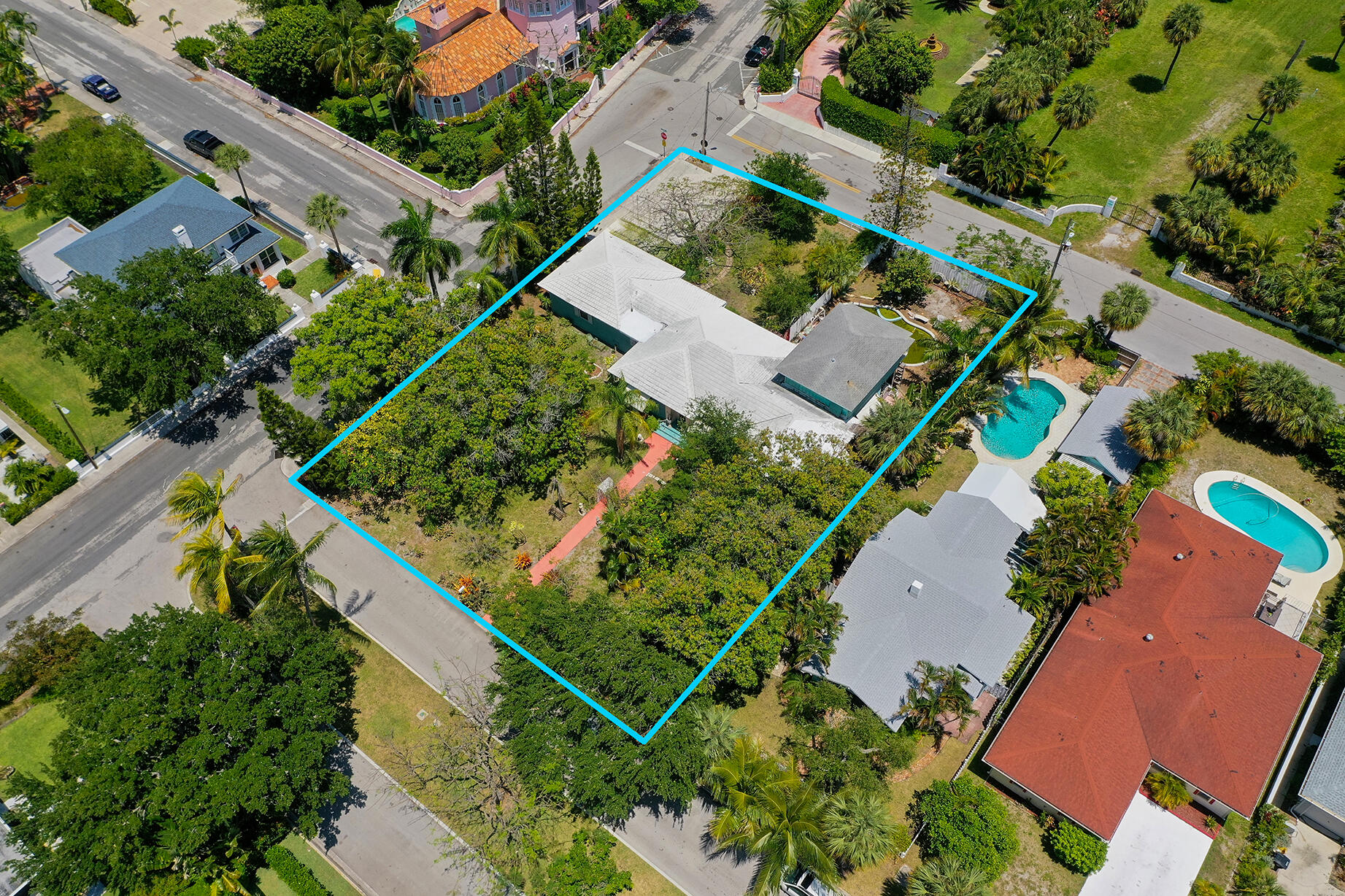 main property photo 13