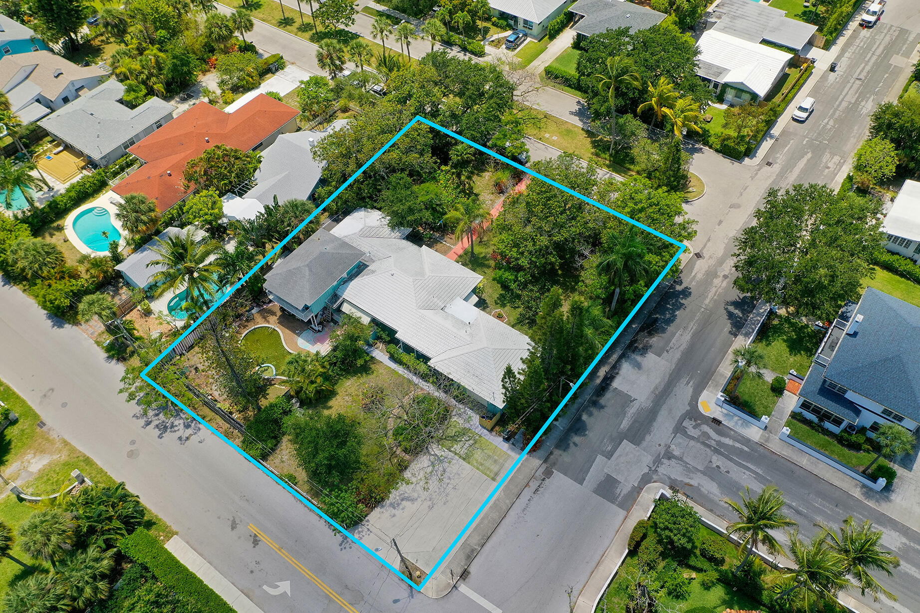 main property photo 9