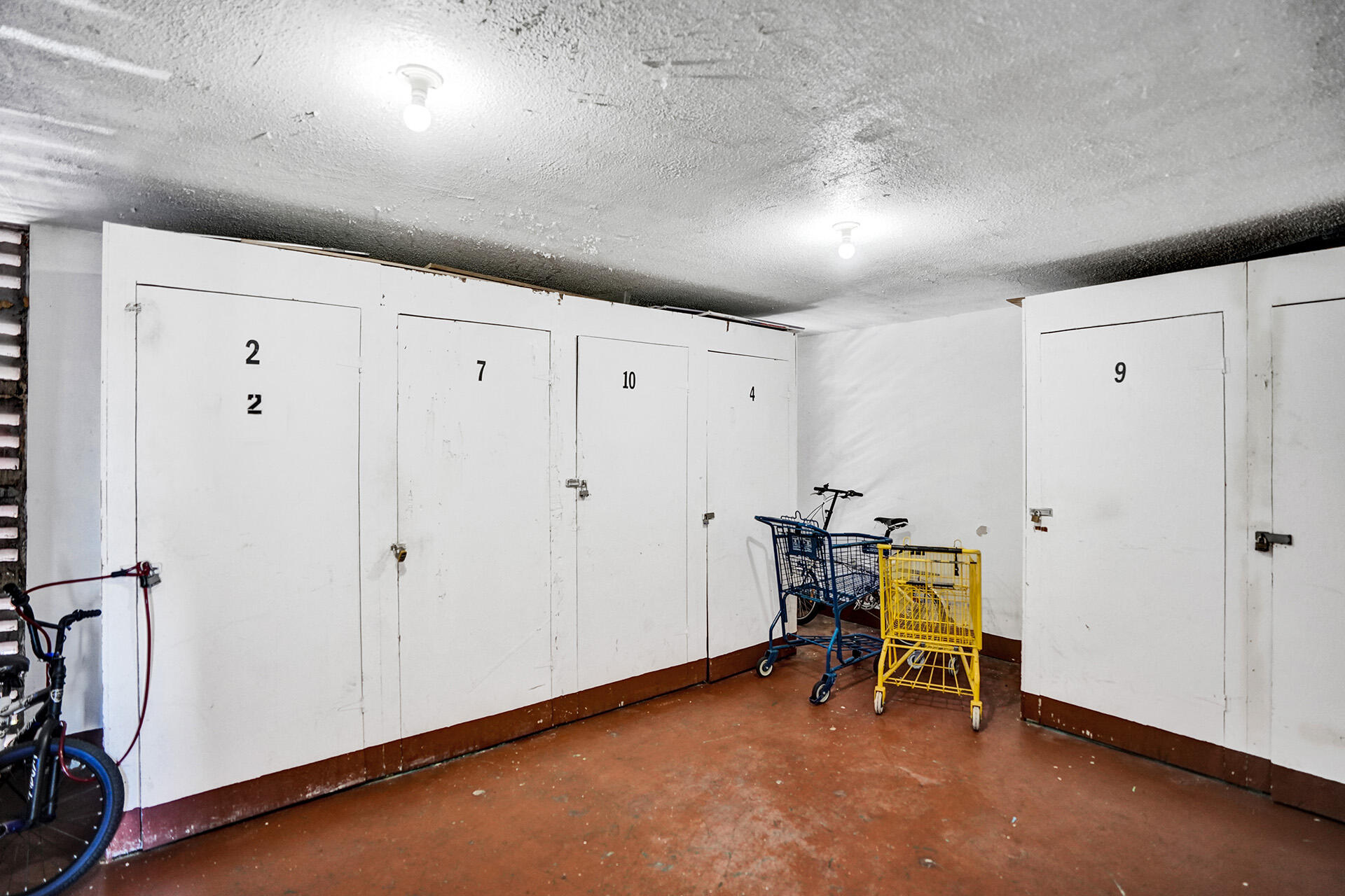 main property photo 17