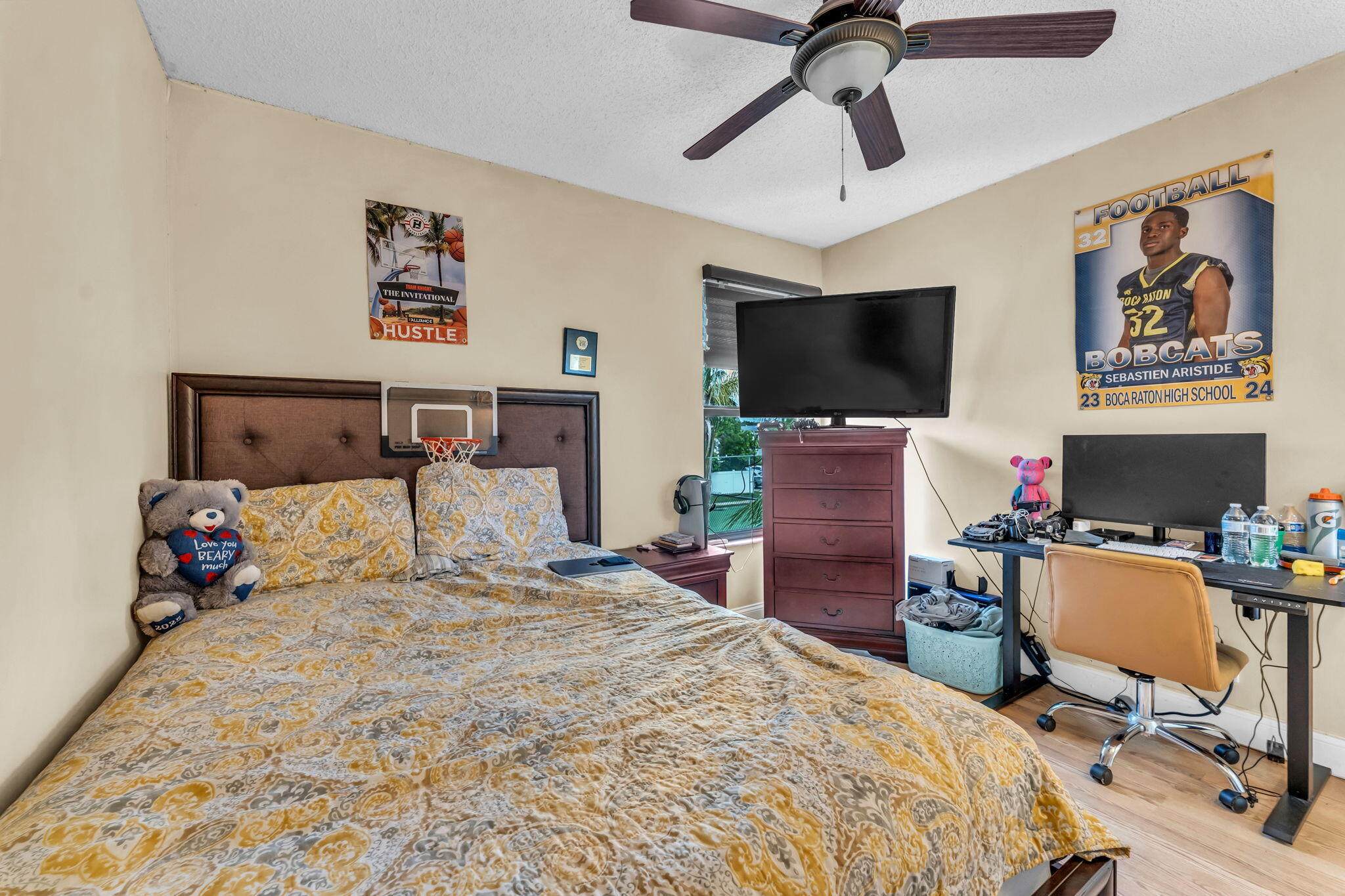 main property photo 20