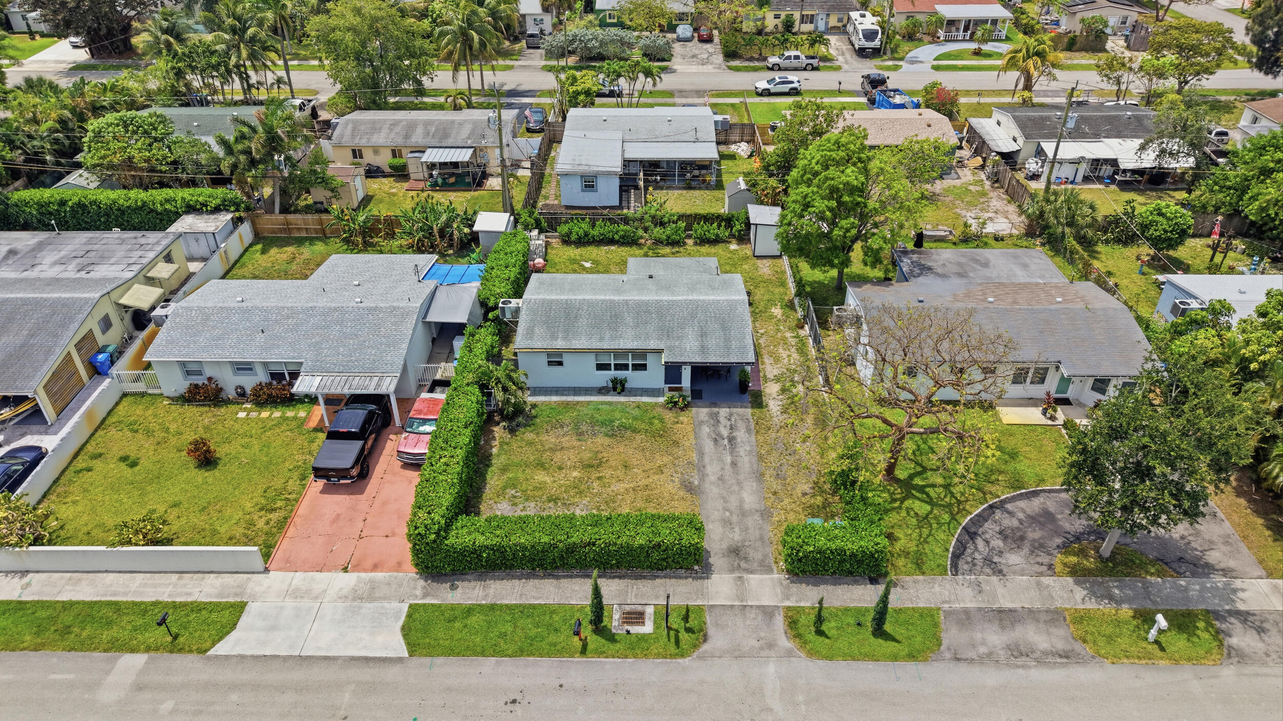 main property photo 28