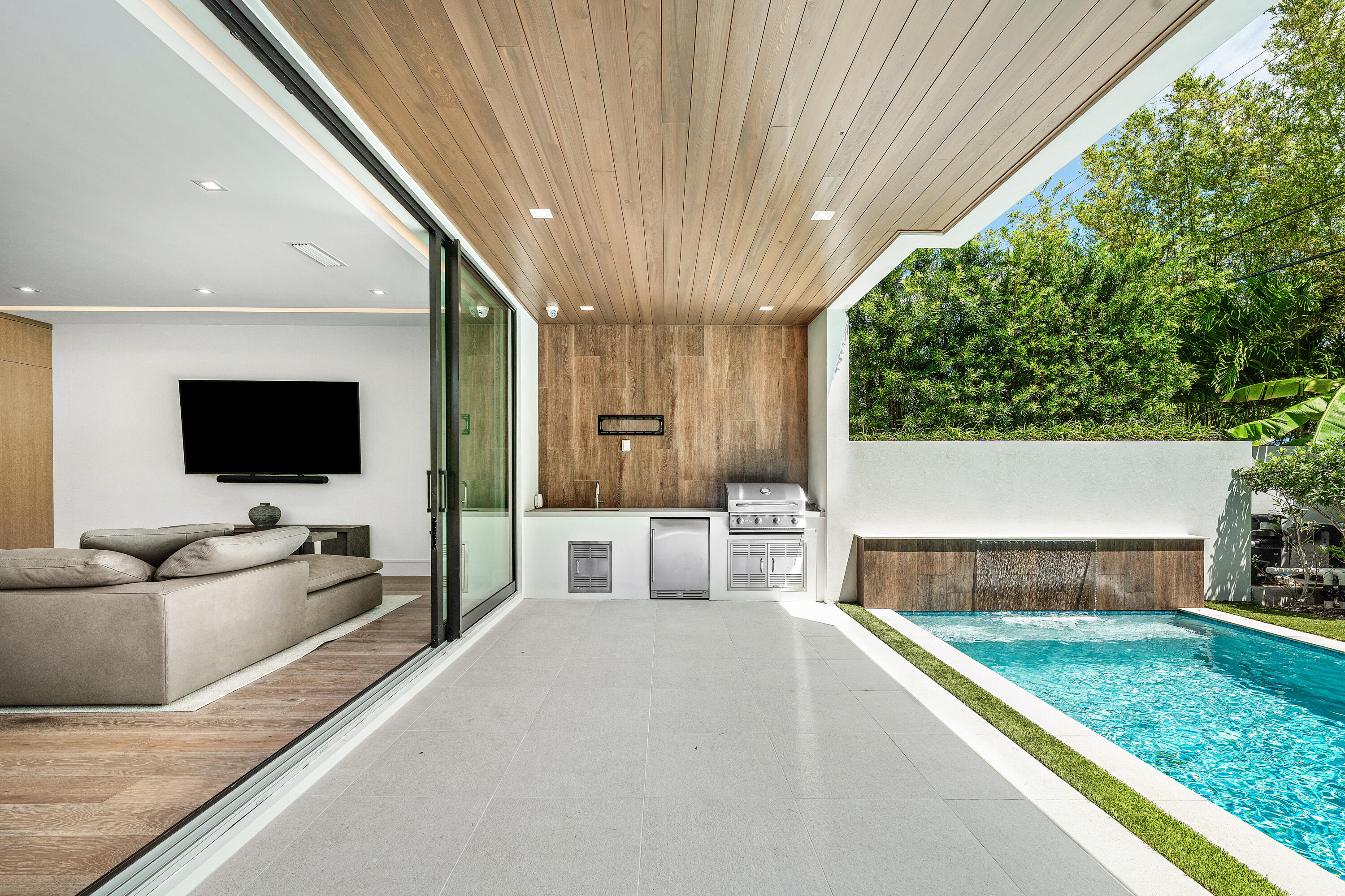 property viewer photo 21