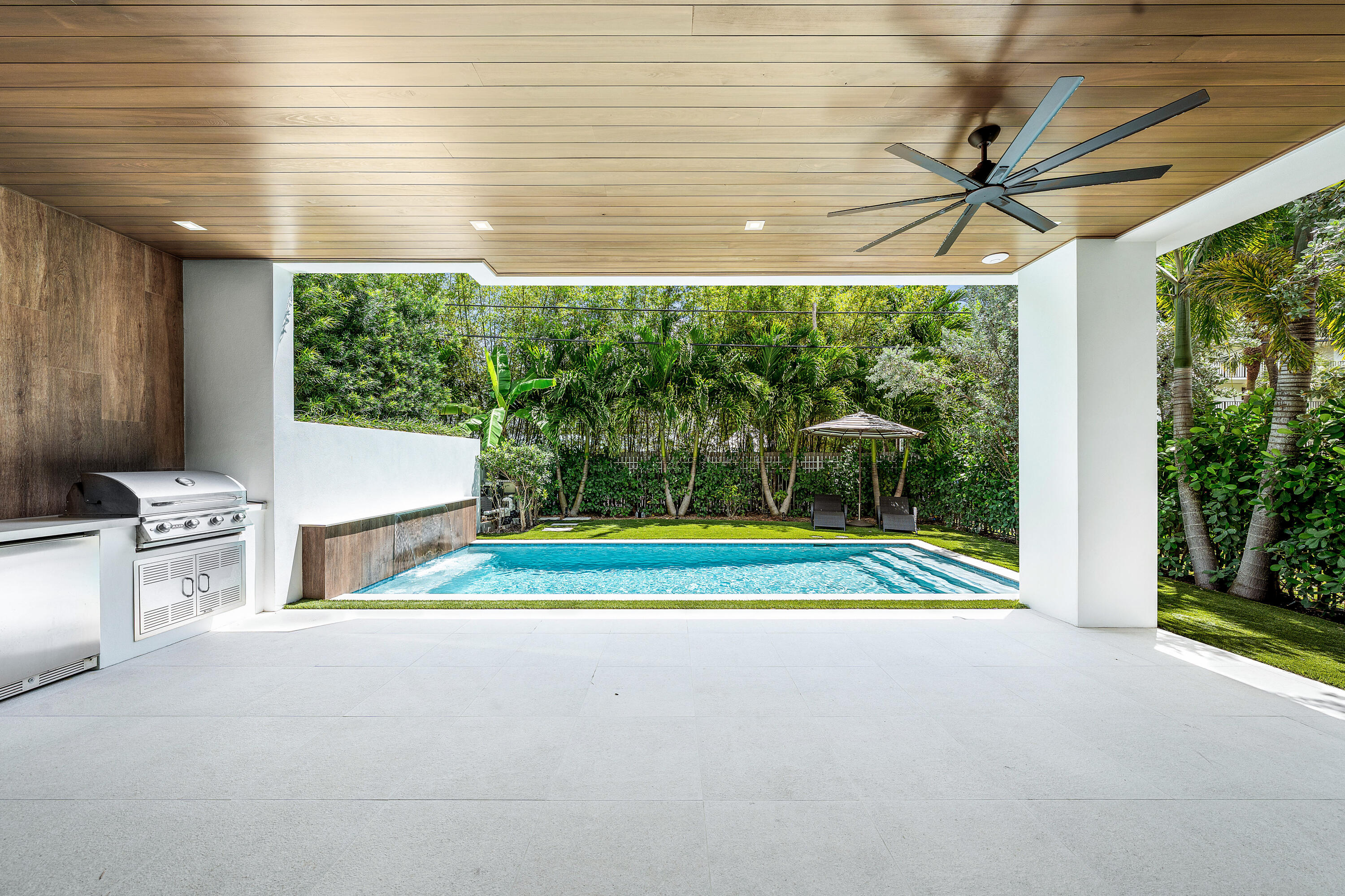 property viewer photo 25