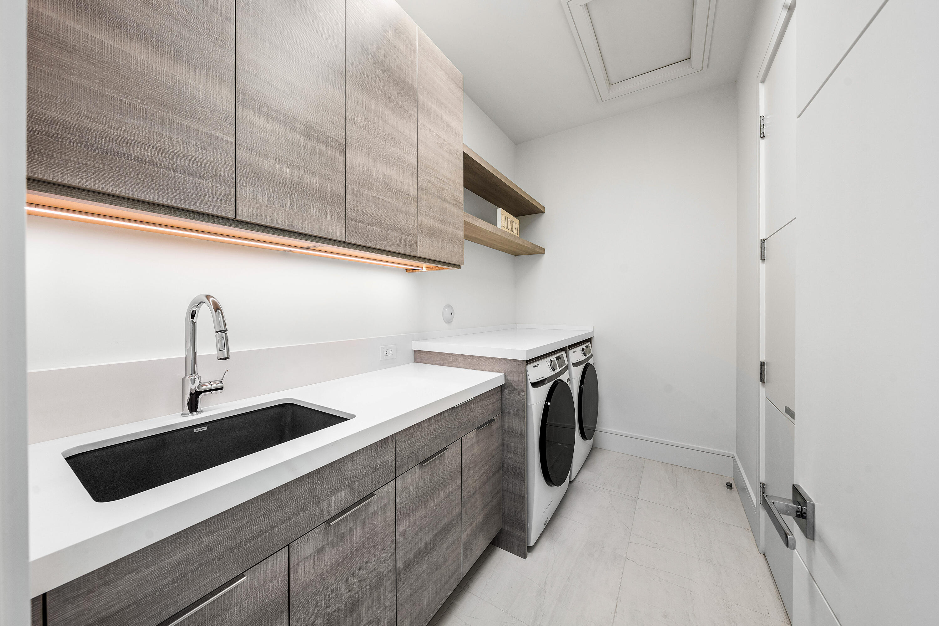 property viewer photo 54